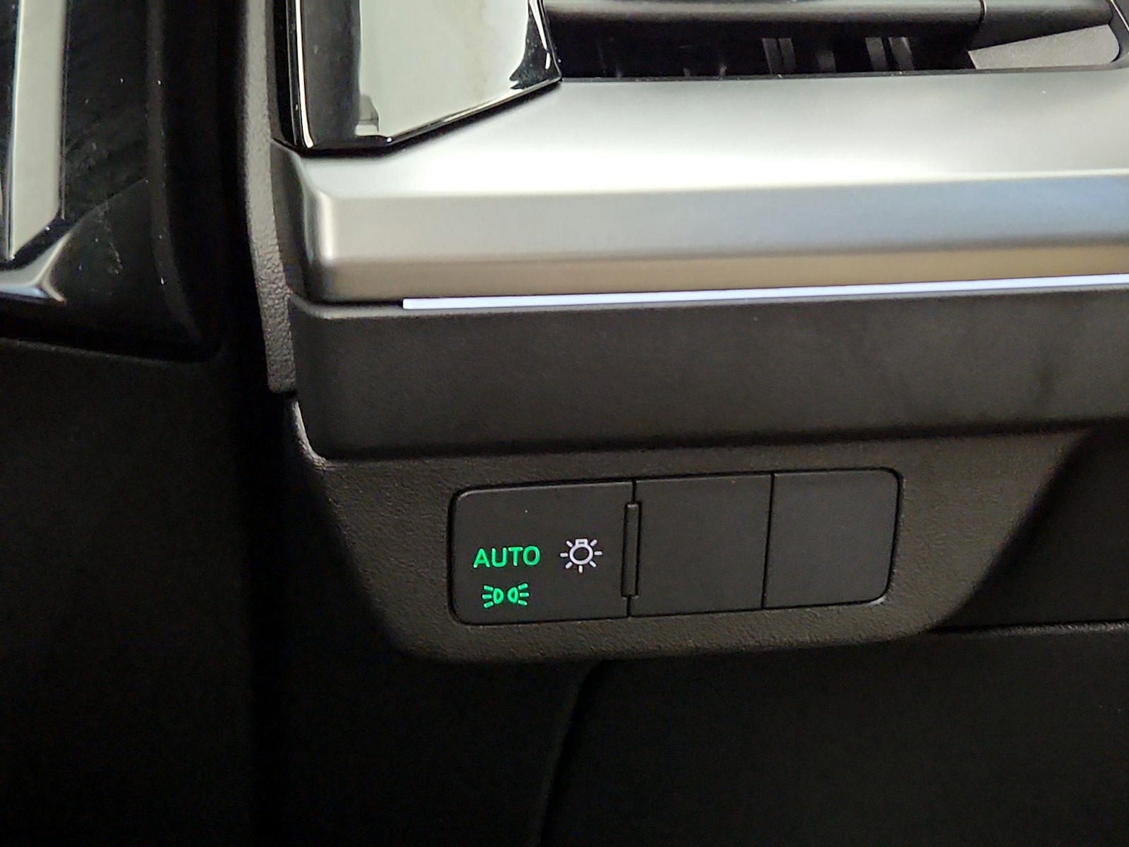 2023 Audi Q4 e-tron Premium - Photo 14