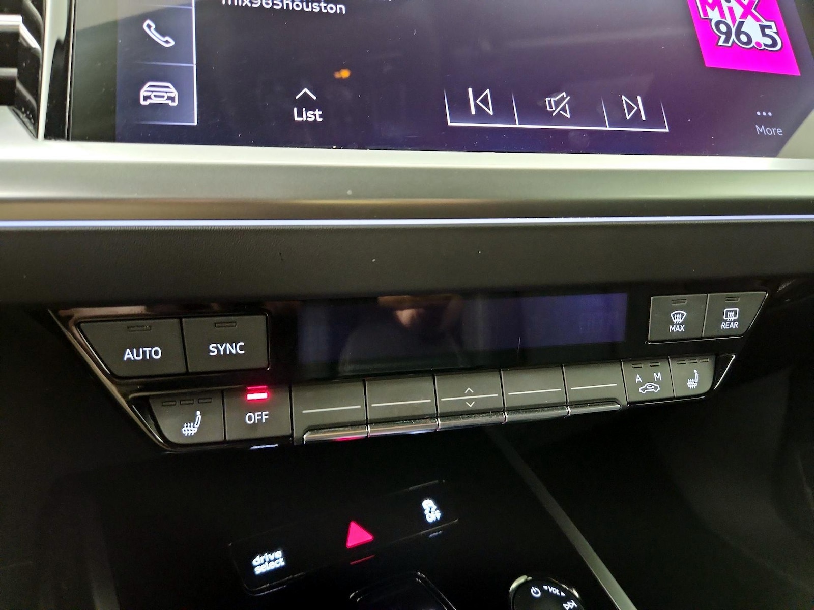 2023 Audi Q4 e-tron Premium - Photo 17
