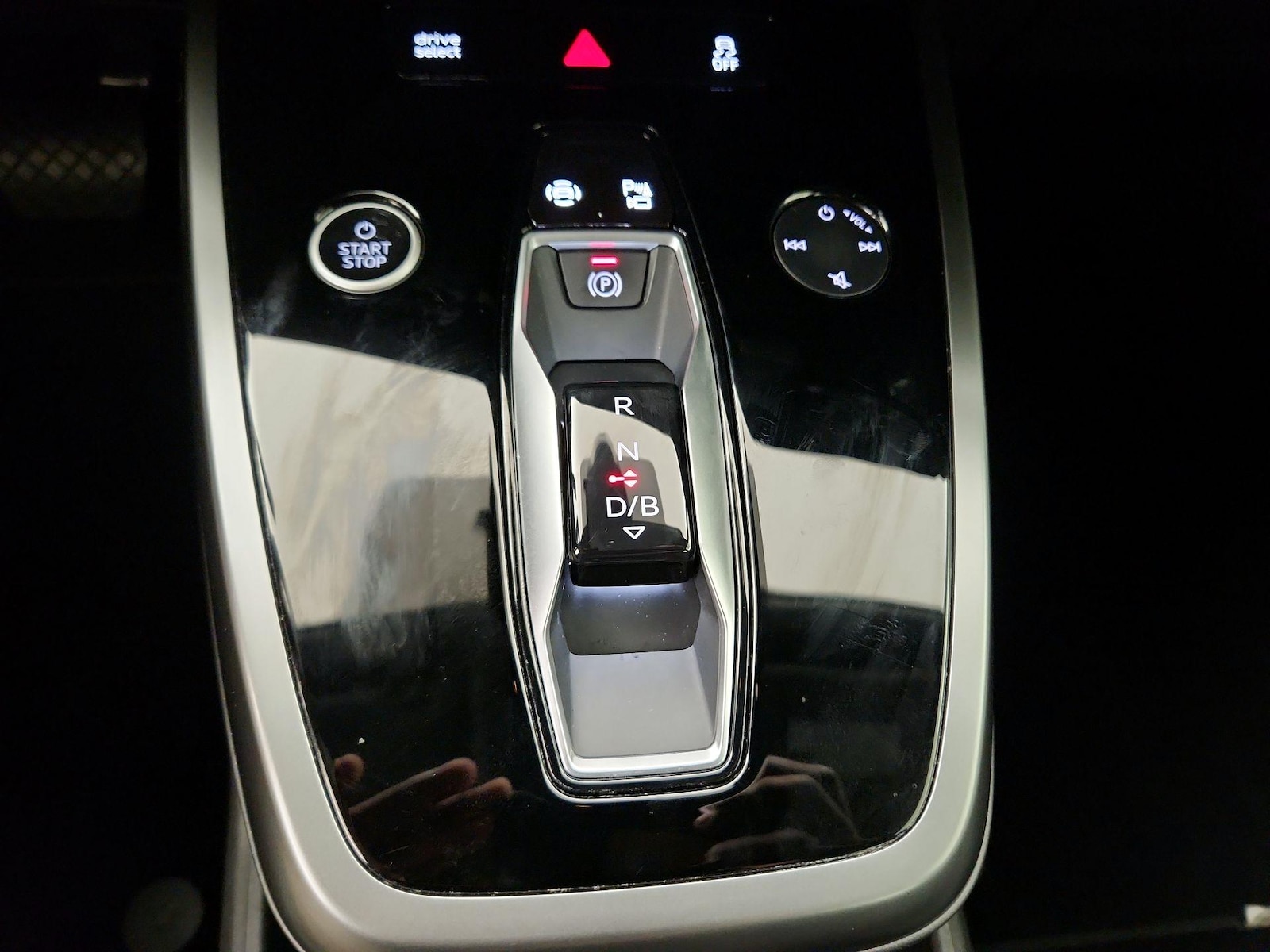 2023 Audi Q4 e-tron Premium - Photo 18