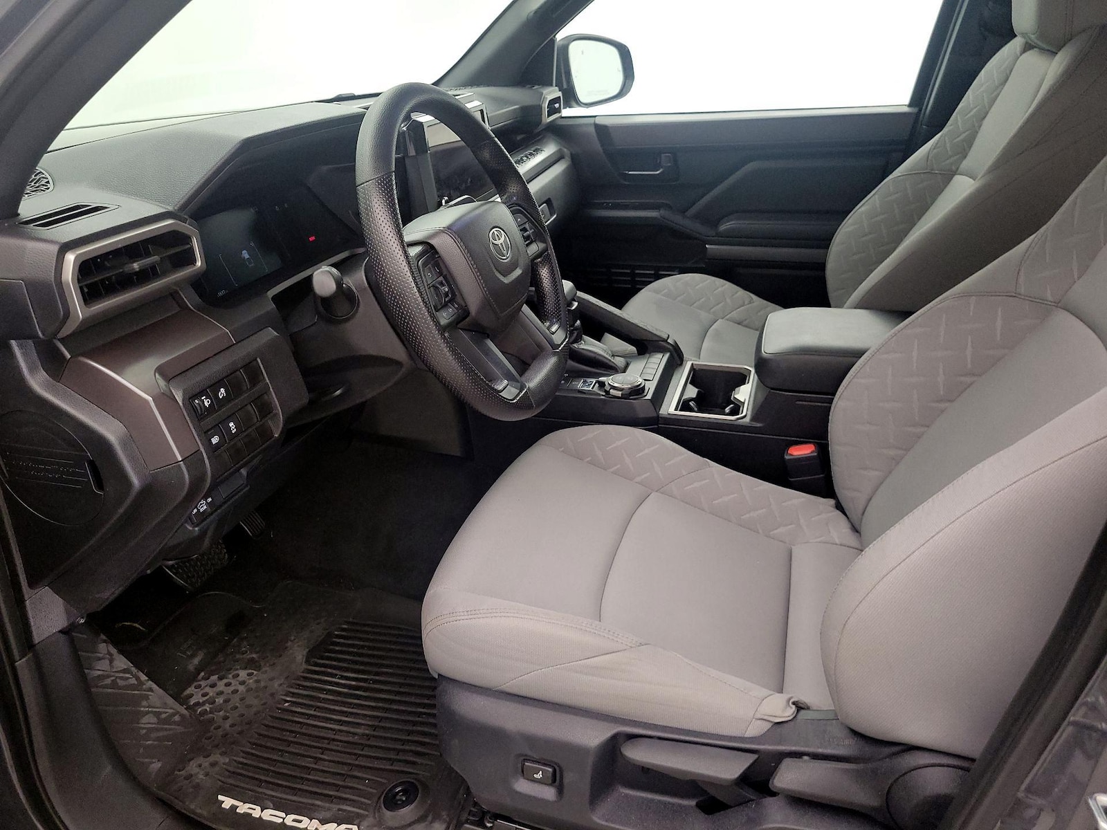2026 Toyota Tacoma SR5 - Photo 12