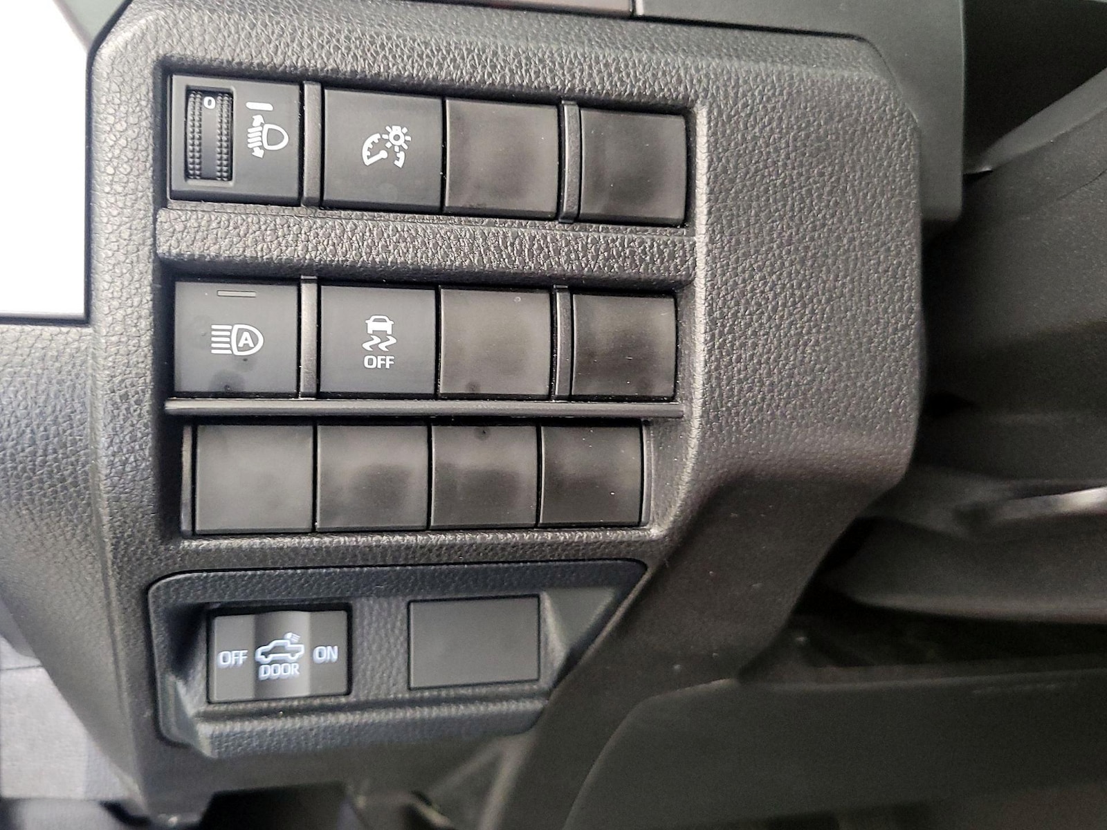 2026 Toyota Tacoma SR5 - Photo 14