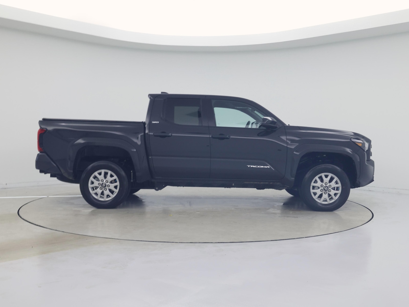2026 Toyota Tacoma SR5 - Photo 8