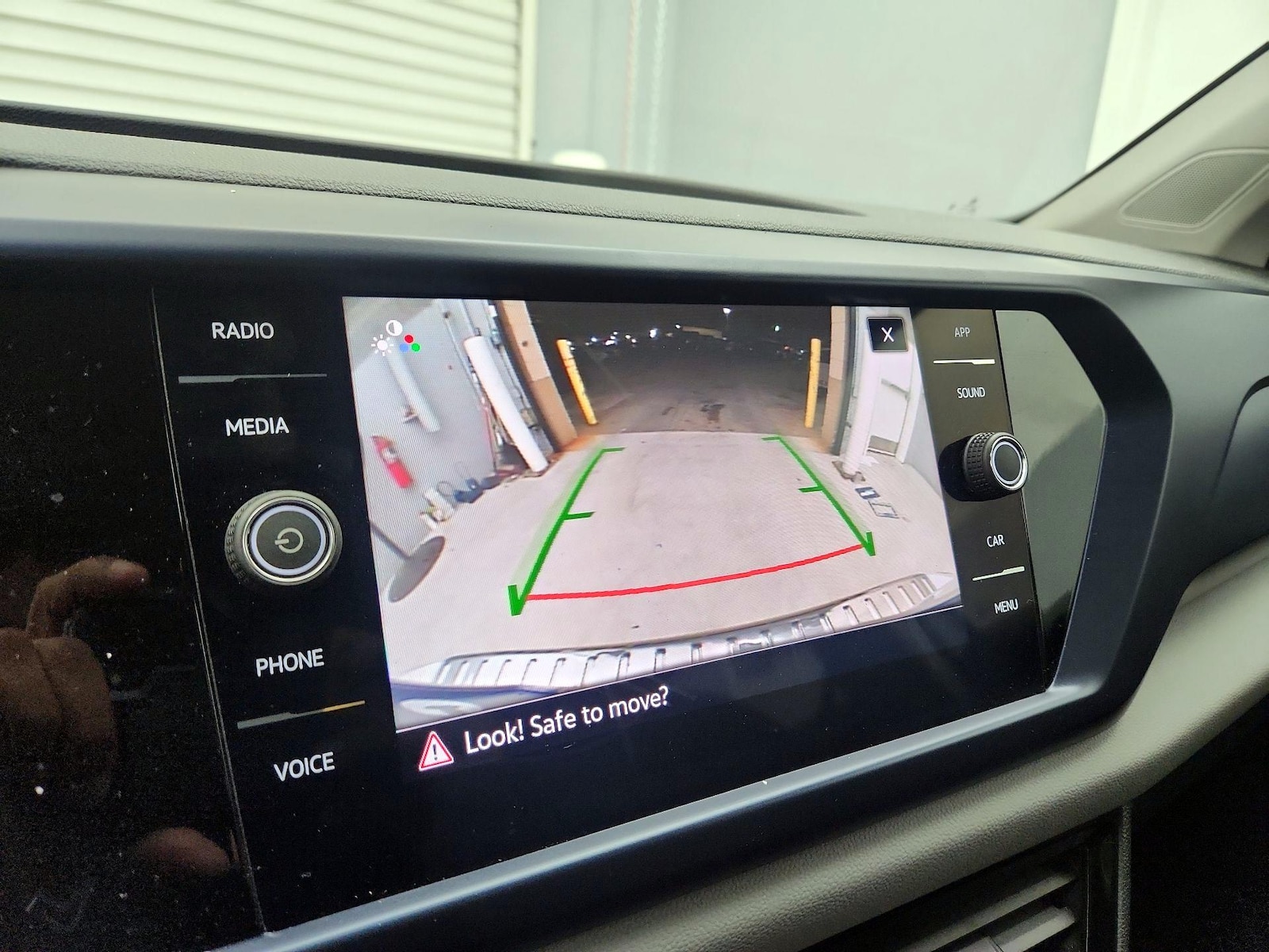 2023 Volkswagen Taos SE - Photo 15