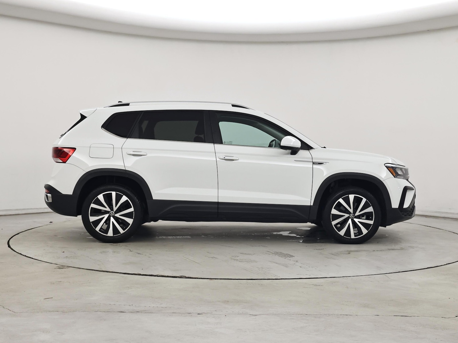 2023 Volkswagen Taos SE - Photo 8