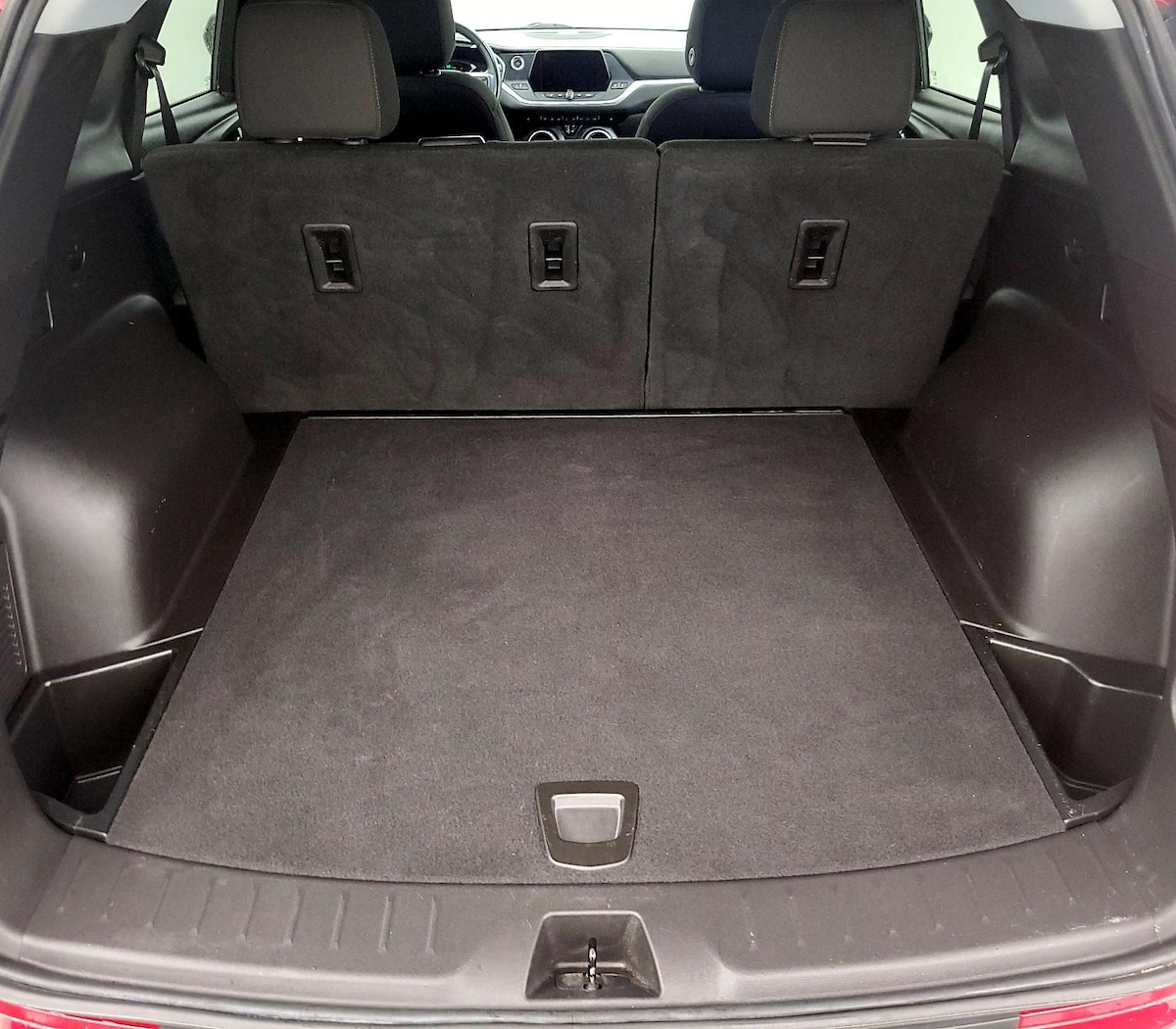 Trunk/Cargo (Seats Up)