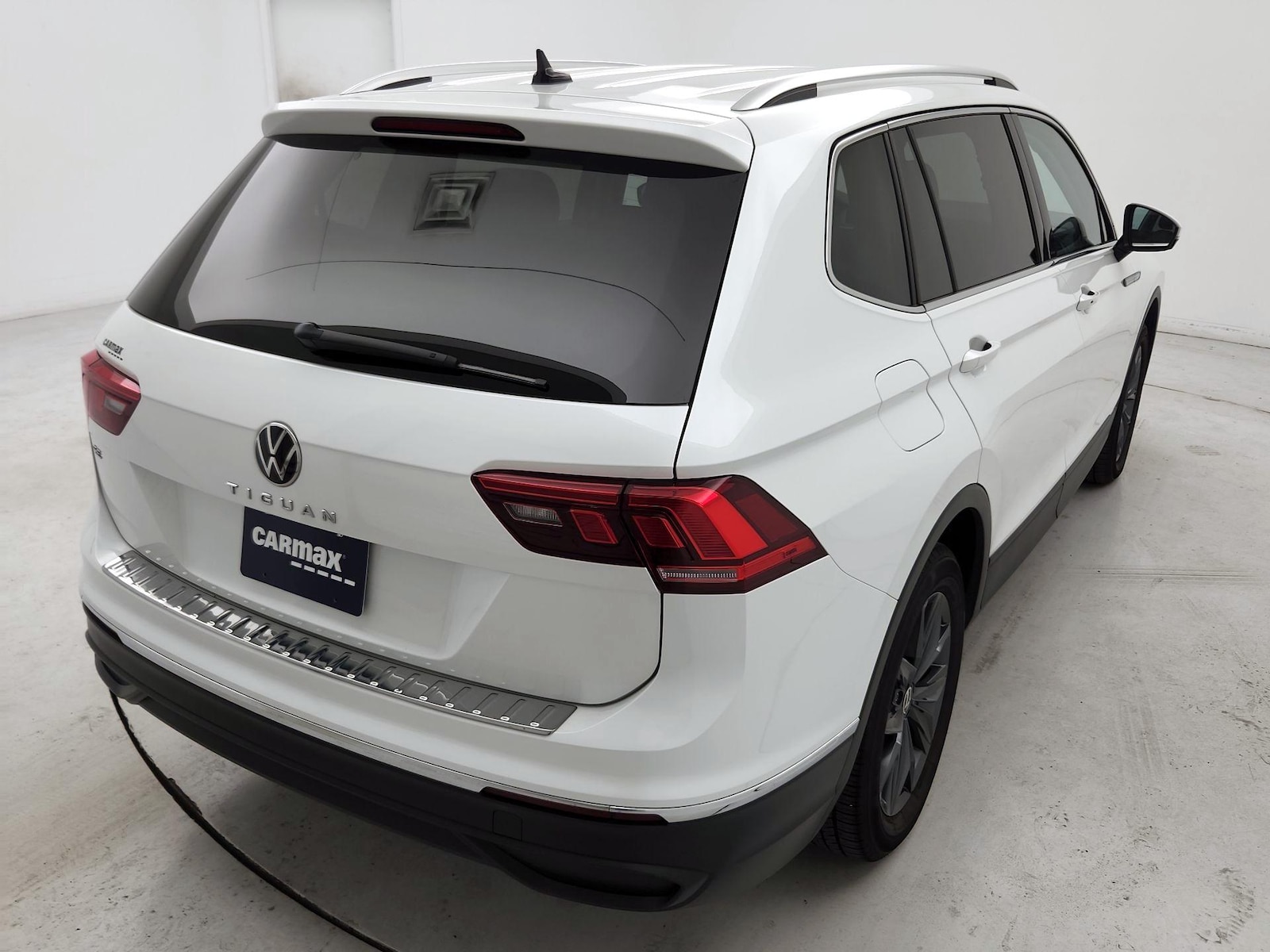 2023 Volkswagen Tiguan SE - Photo 5
