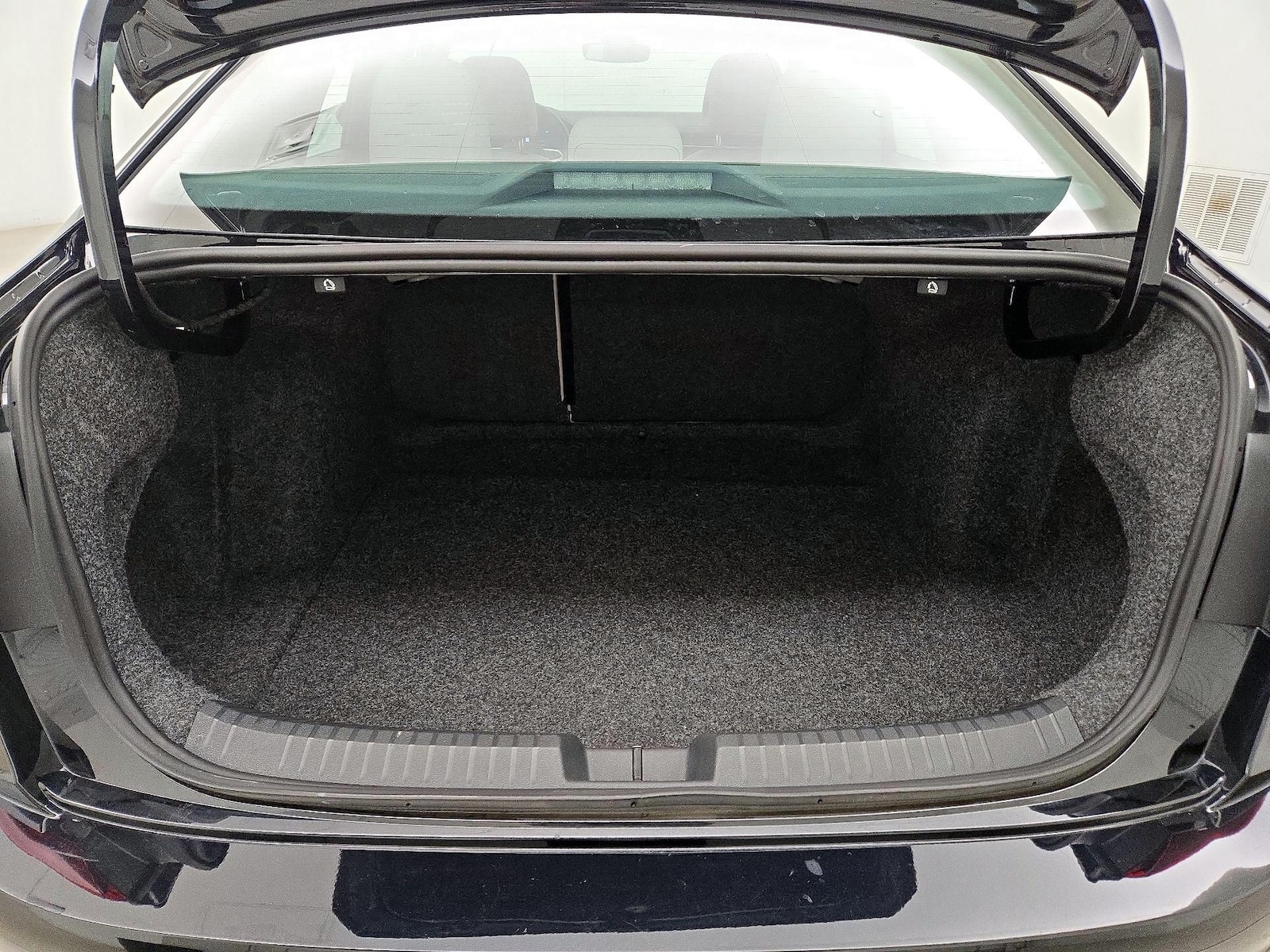 2026 Volkswagen Jetta SE - Photo 22
