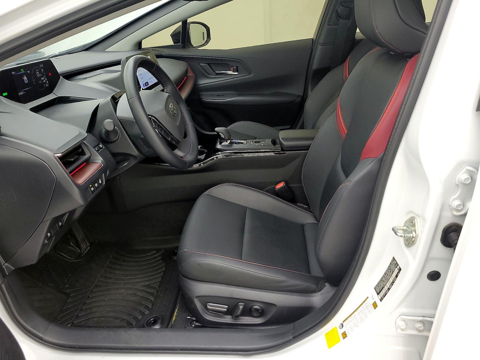 2026 Toyota Prius Plug-in Hybrid XSE - Photo 12