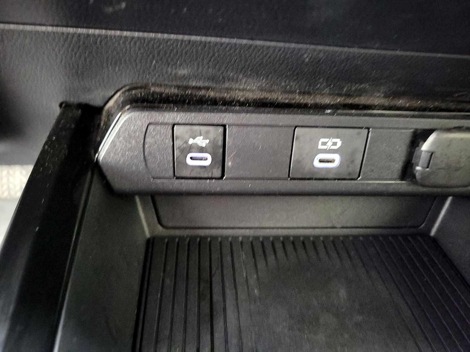 2026 Toyota Prius Plug-in Hybrid XSE - Photo 19