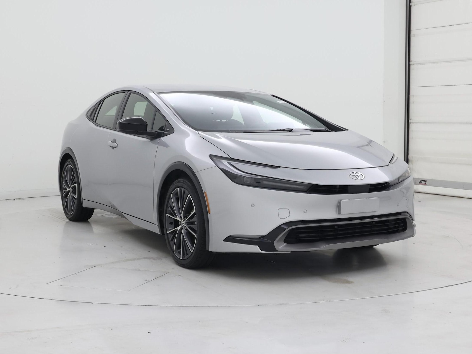 2026 Toyota Prius XLE - Photo 2