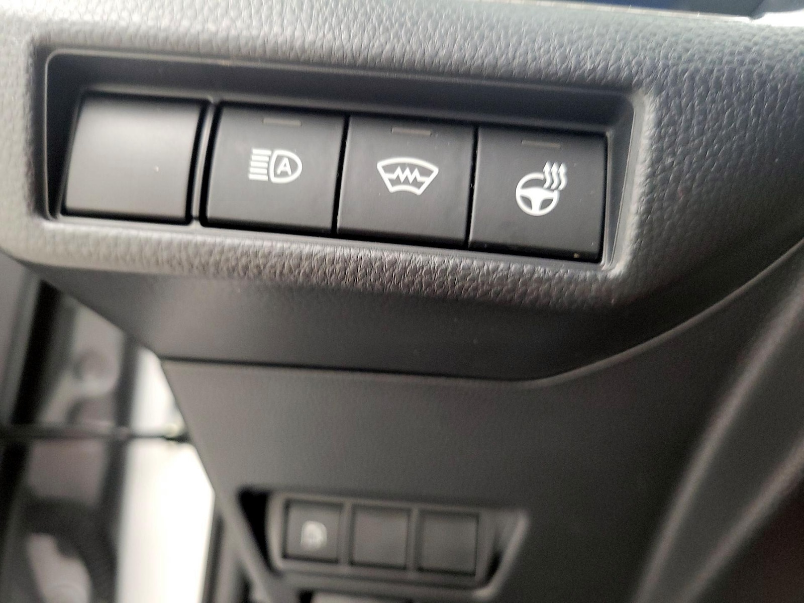 2026 Toyota Prius XLE - Photo 14
