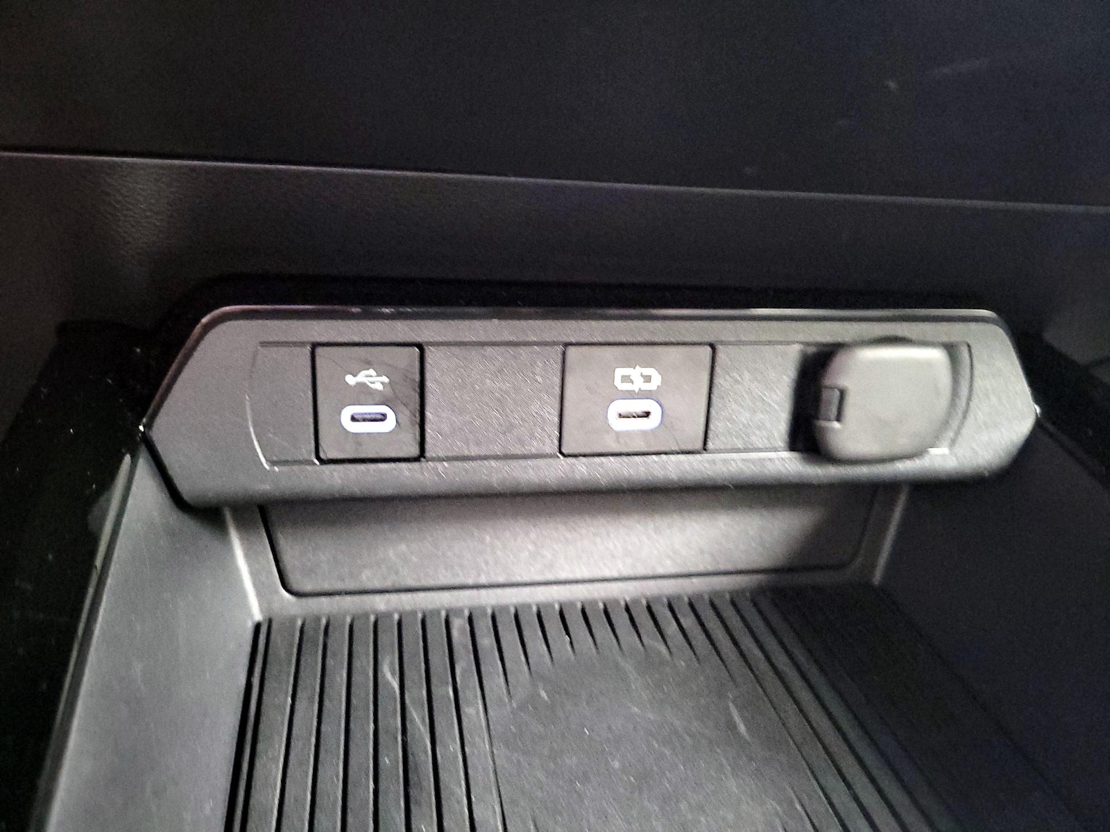 2026 Toyota Prius XLE - Photo 19