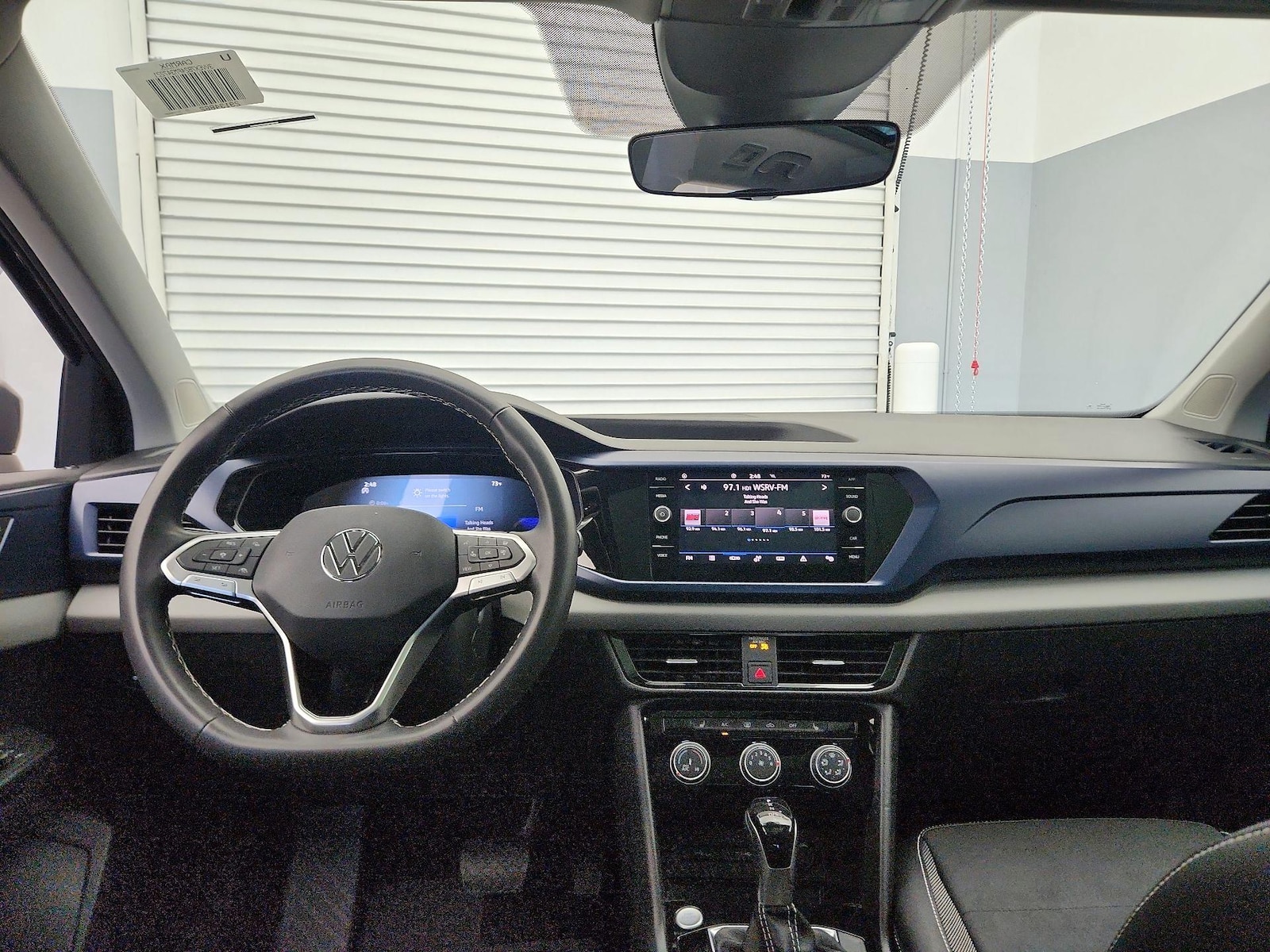2023 Volkswagen Taos SE - Photo 10