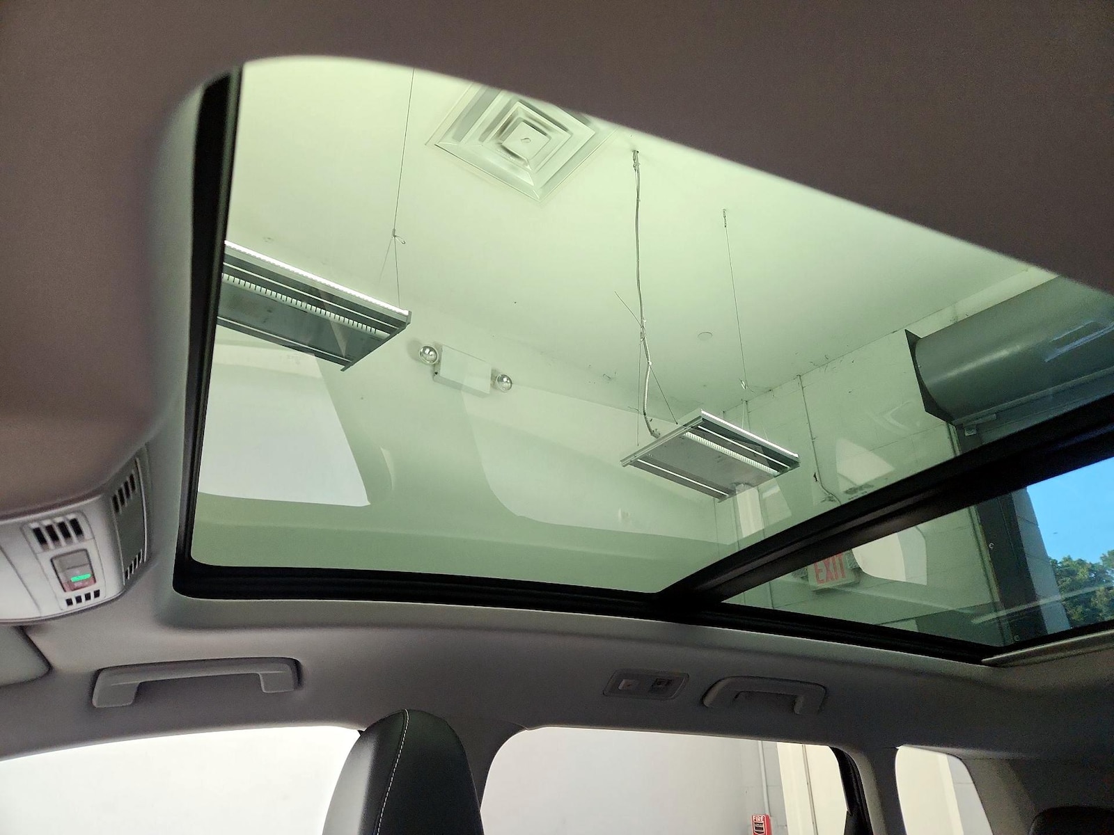2023 Volkswagen Taos SE - Photo 20