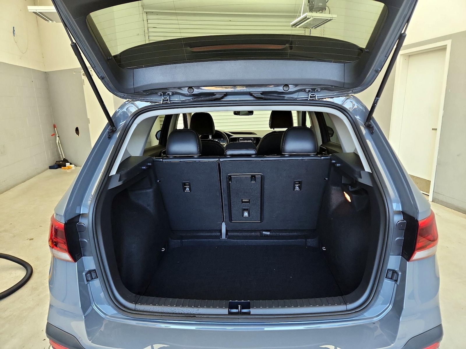 2023 Volkswagen Taos SE - Photo 21