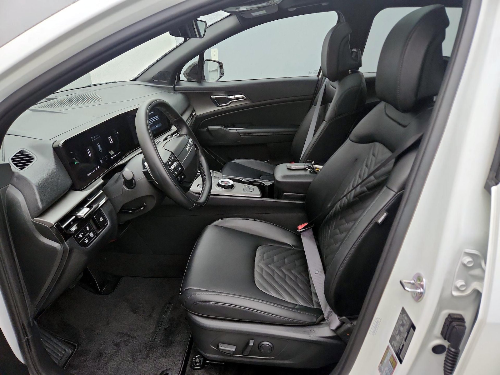 2026 Kia Sportage X-Line Hybrid - Photo 12