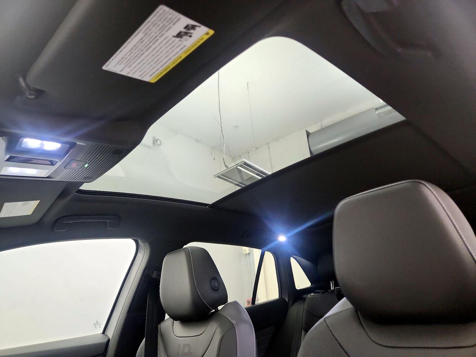 Skylight(s) & Overhead Airbags