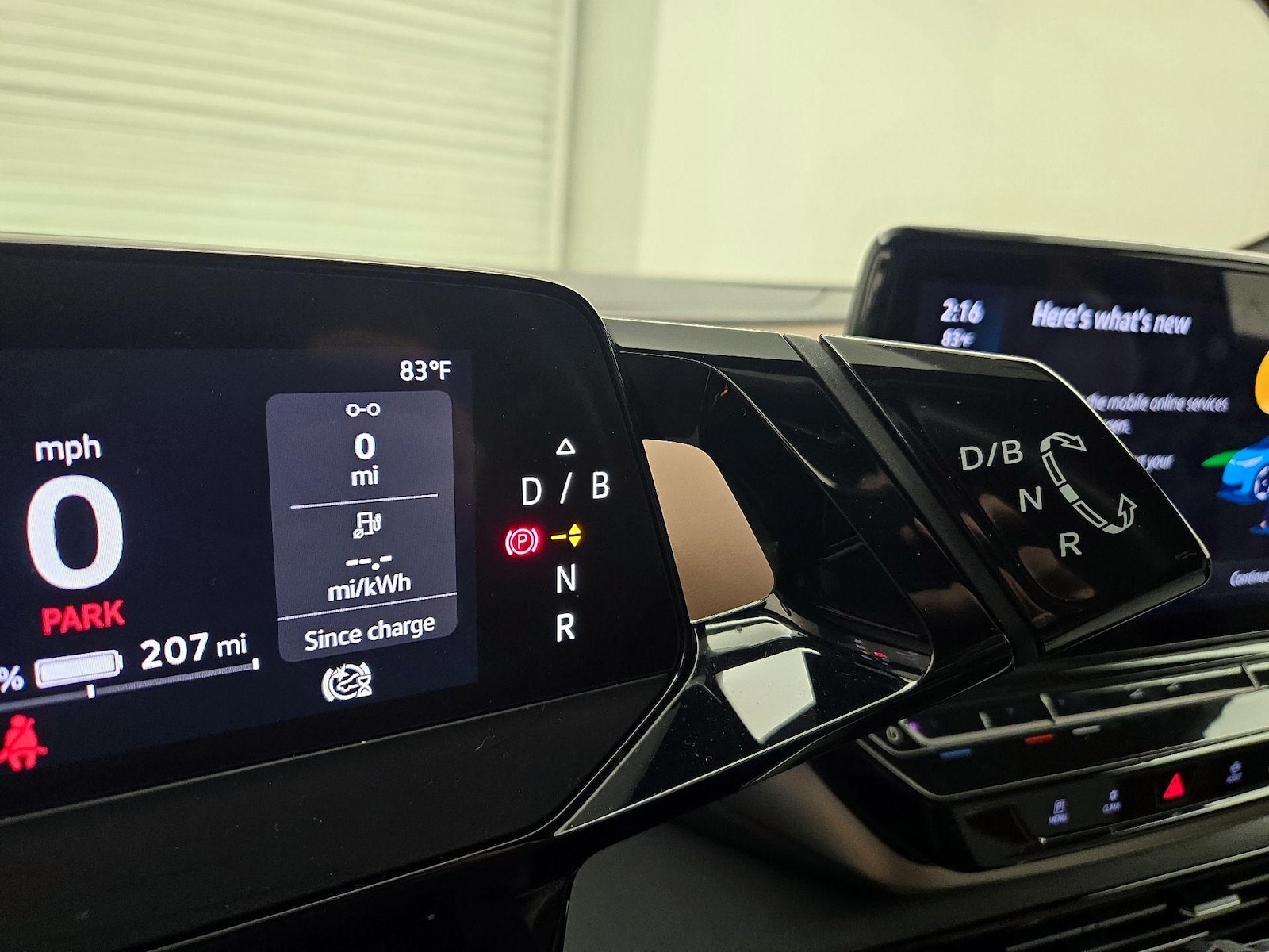 2023 Volkswagen ID.4 STANDARD - Photo 19