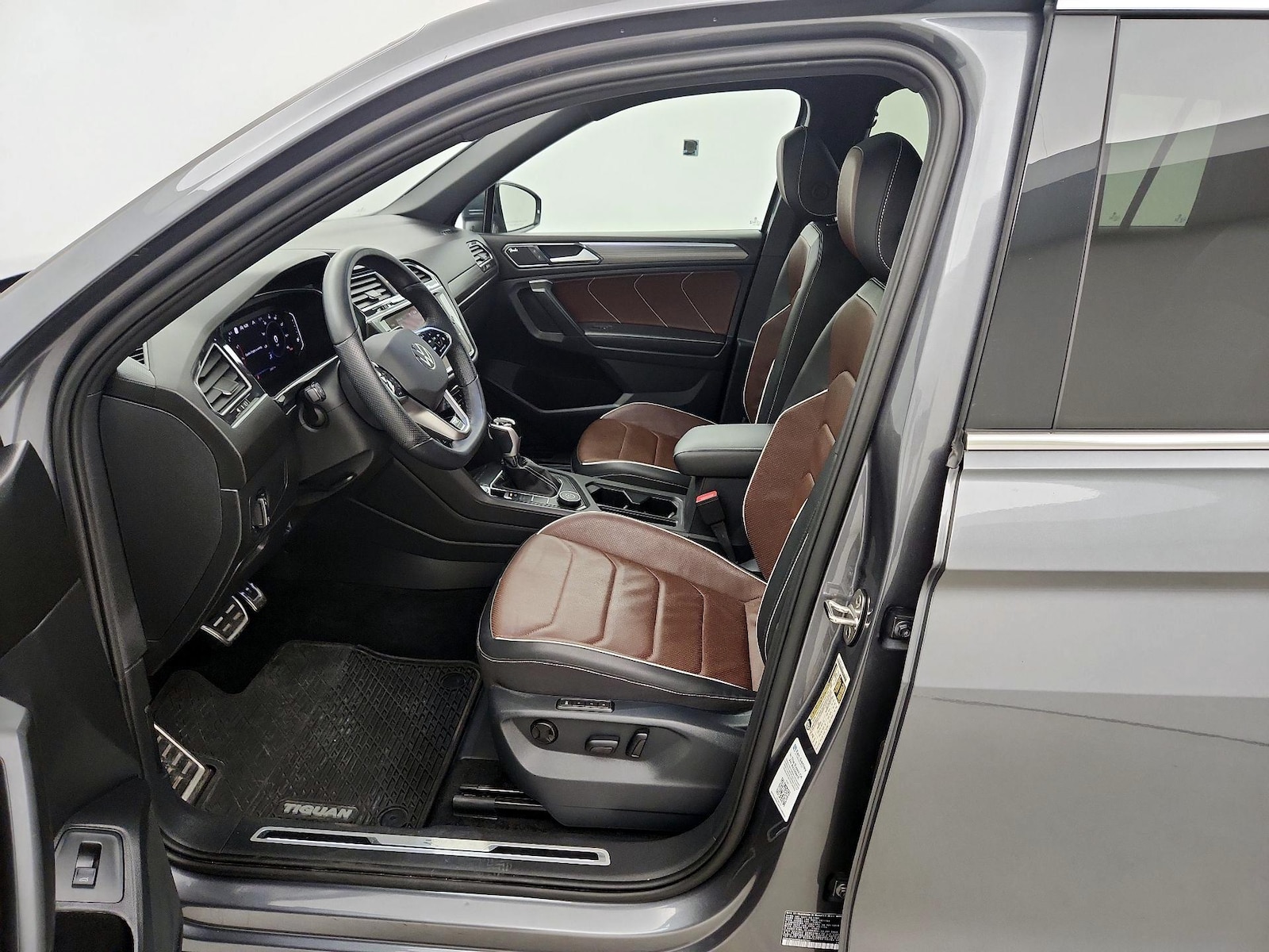 2024 Volkswagen Tiguan SEL R-LINE - Photo 10