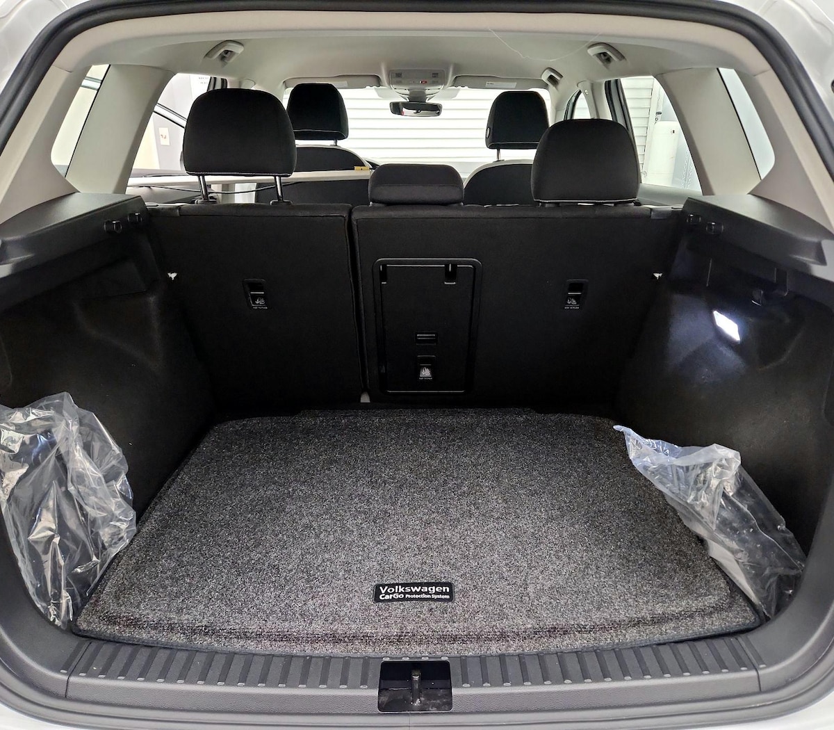 Trunk/Cargo (Seats Up)
