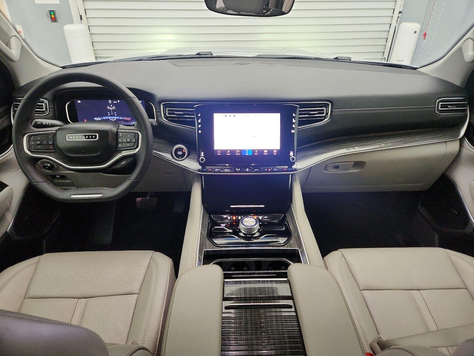 2022 Jeep Wagoneer Series II - Photo 10