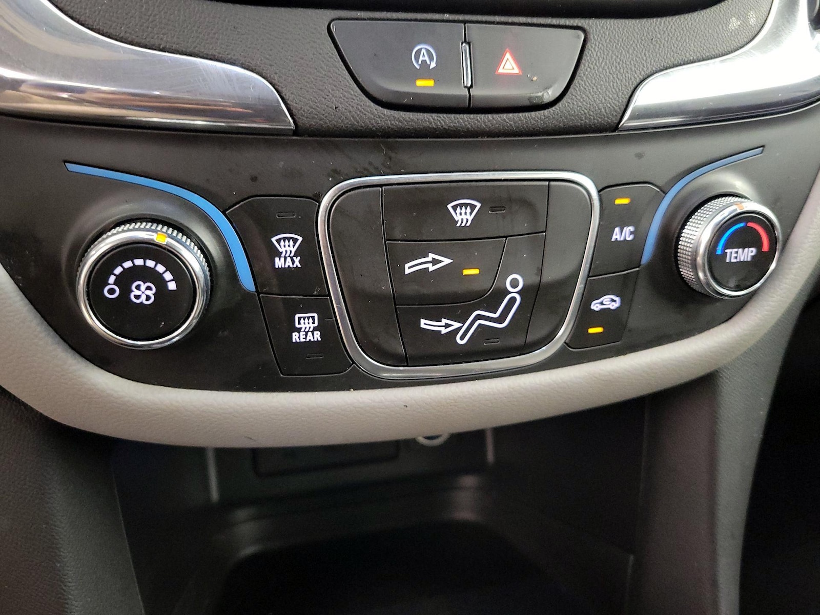2023 Chevrolet Equinox LT - Photo 16