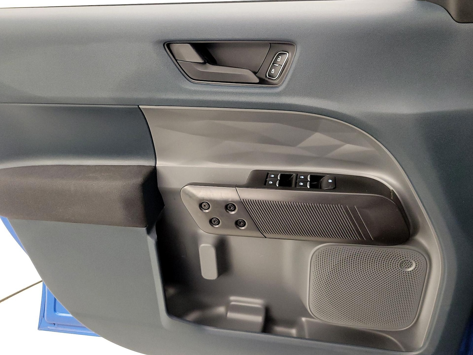 2025 Ford Maverick XL - Photo 13