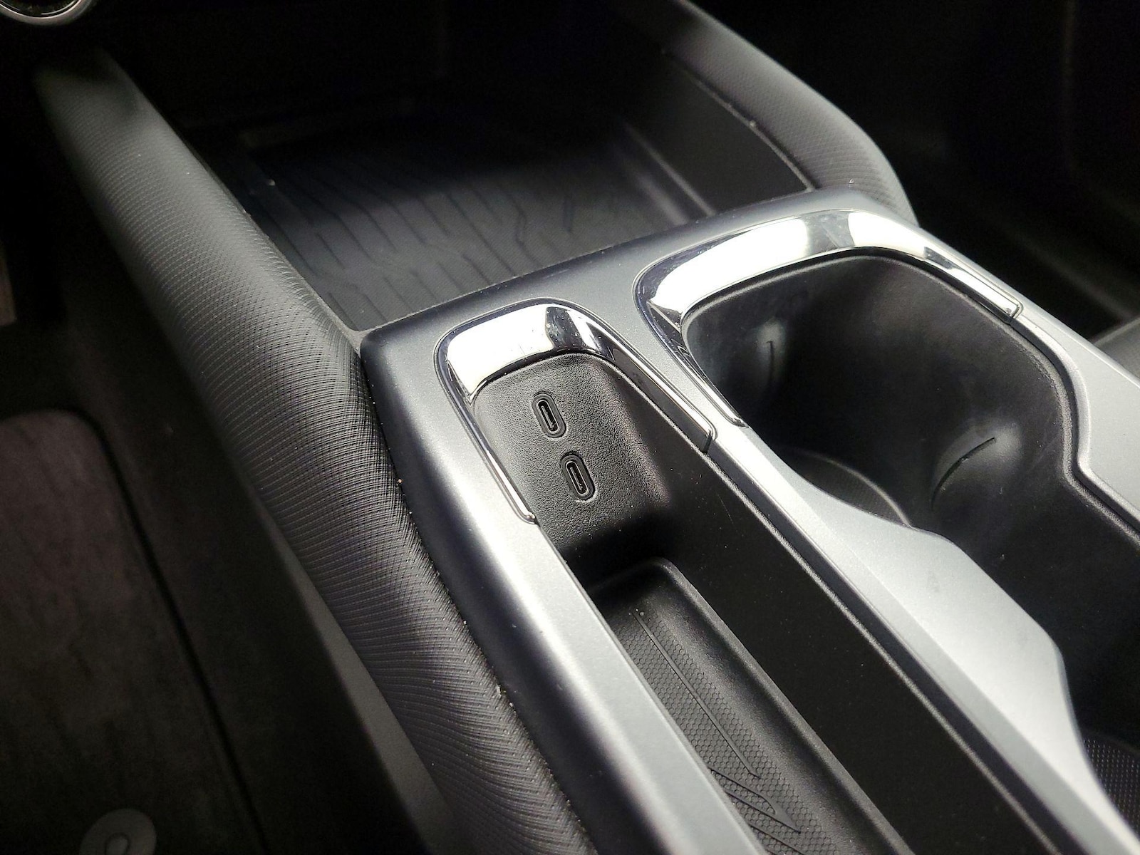 2024 Chevrolet Equinox EV RS - Photo 20