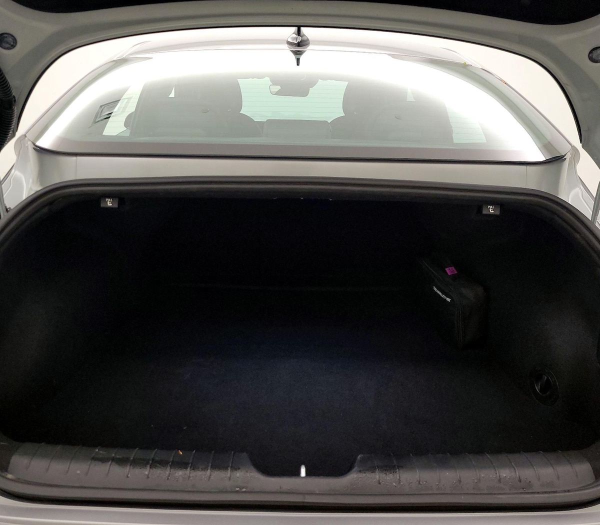 Trunk/Cargo (Seats Up)