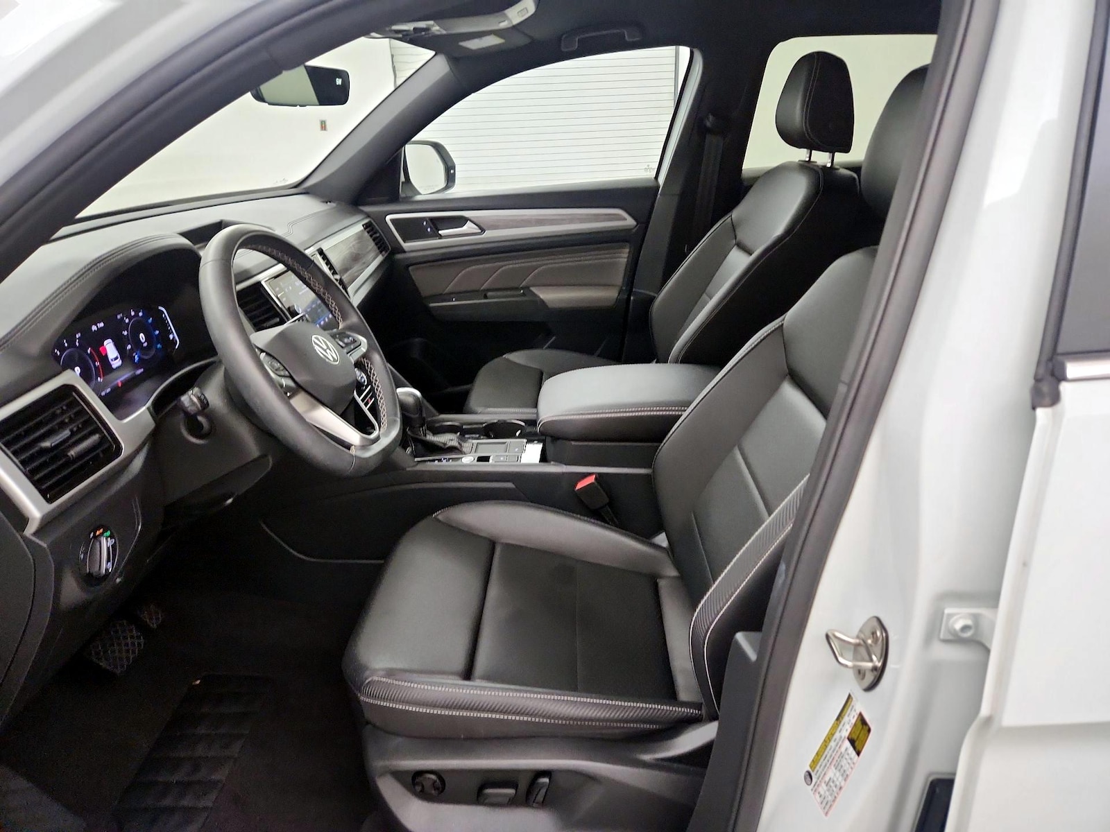 2023 Volkswagen Atlas Cross Sport SE w/Tech - Photo 12