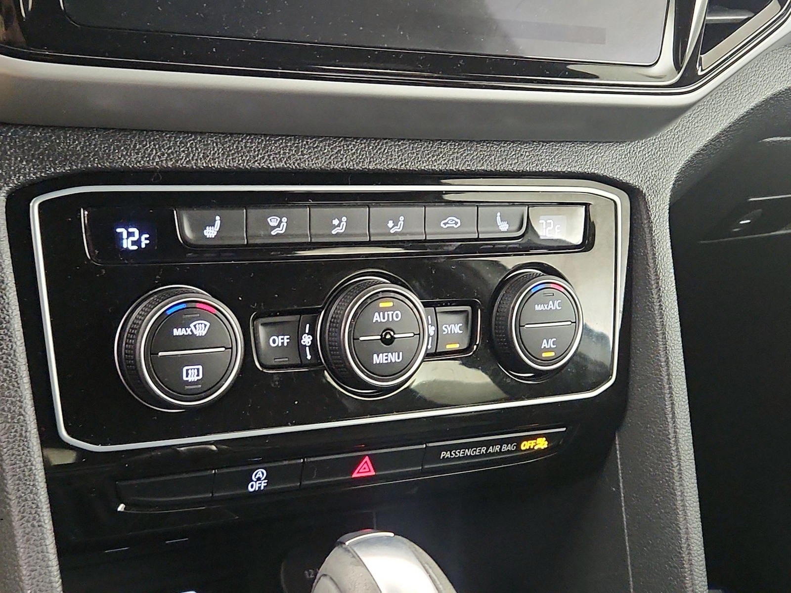 2023 Volkswagen Atlas Cross Sport SE w/Tech - Photo 17