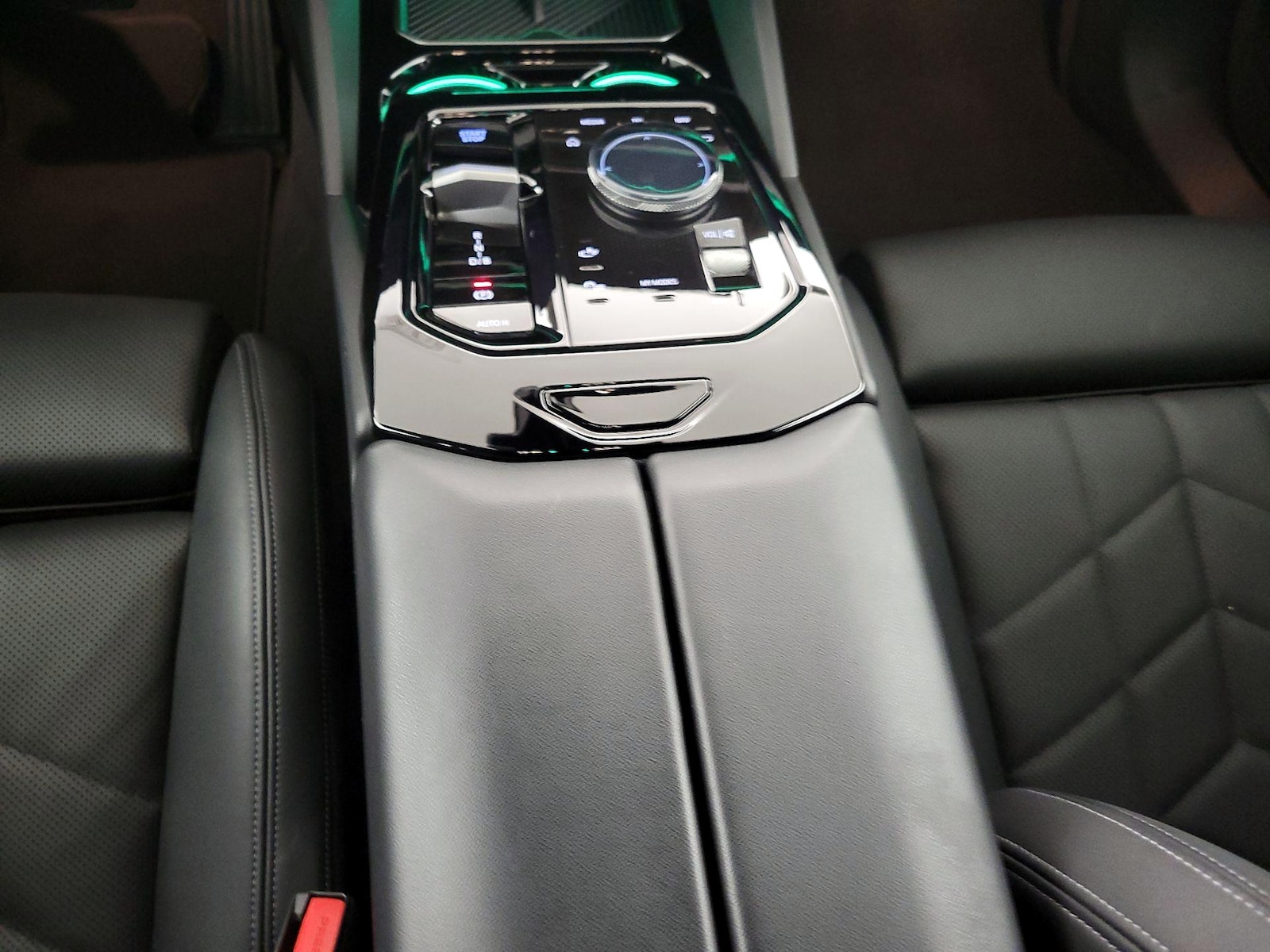 2025 BMW i5 40 - Photo 17