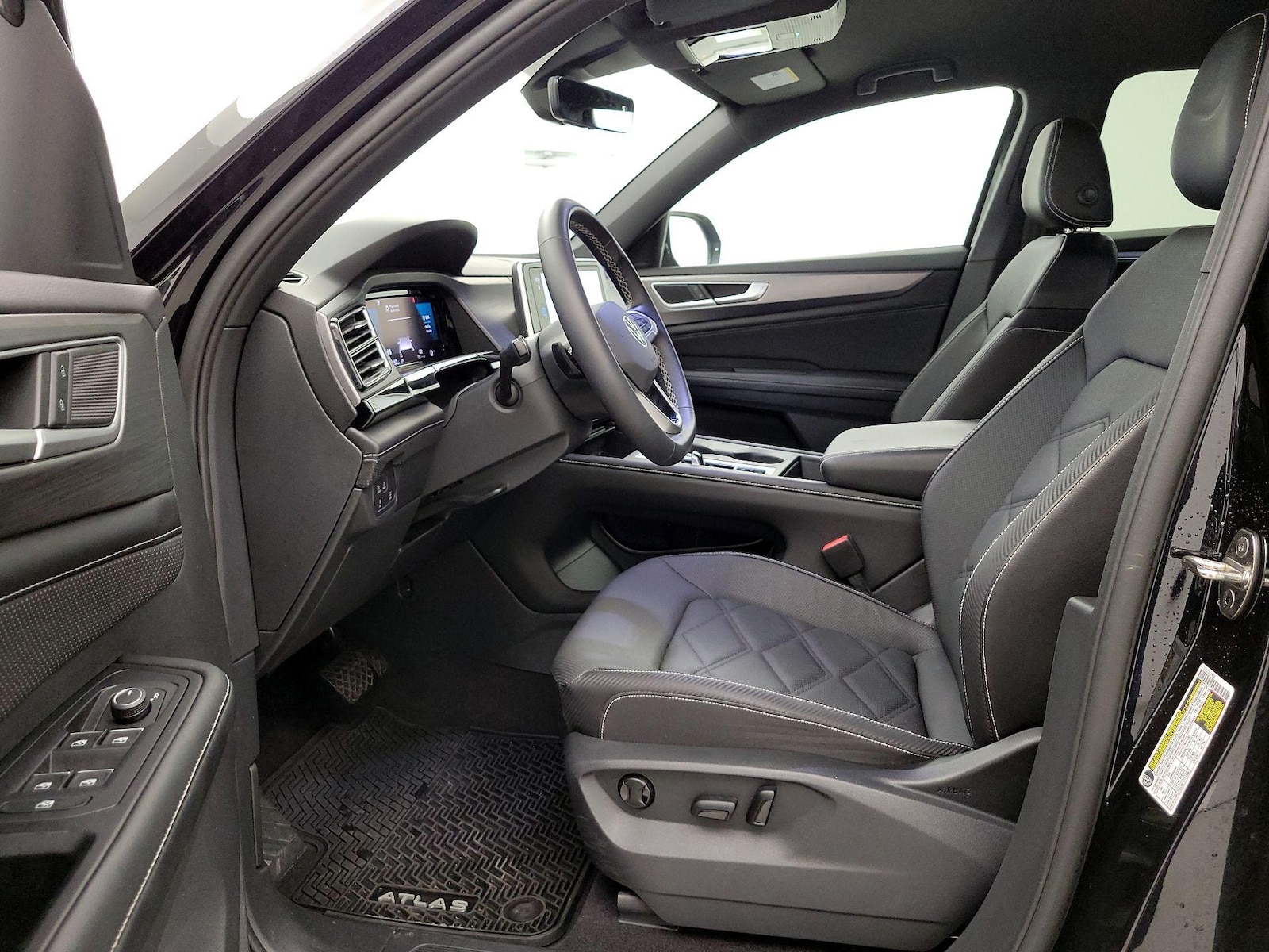 2024 Volkswagen Atlas Cross Sport SE - Photo 12
