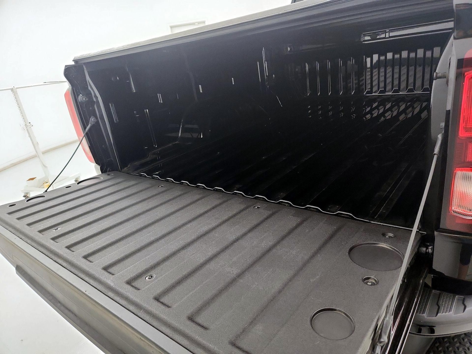 2023 GMC Sierra 1500 Elevation - Photo 19