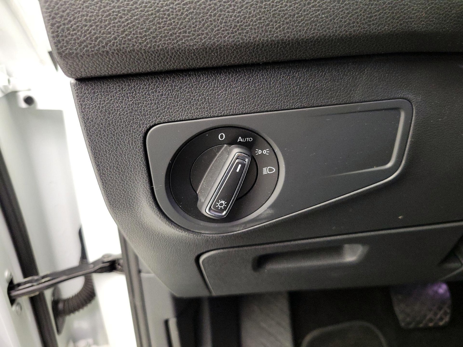2024 Volkswagen Tiguan SE - Photo 14