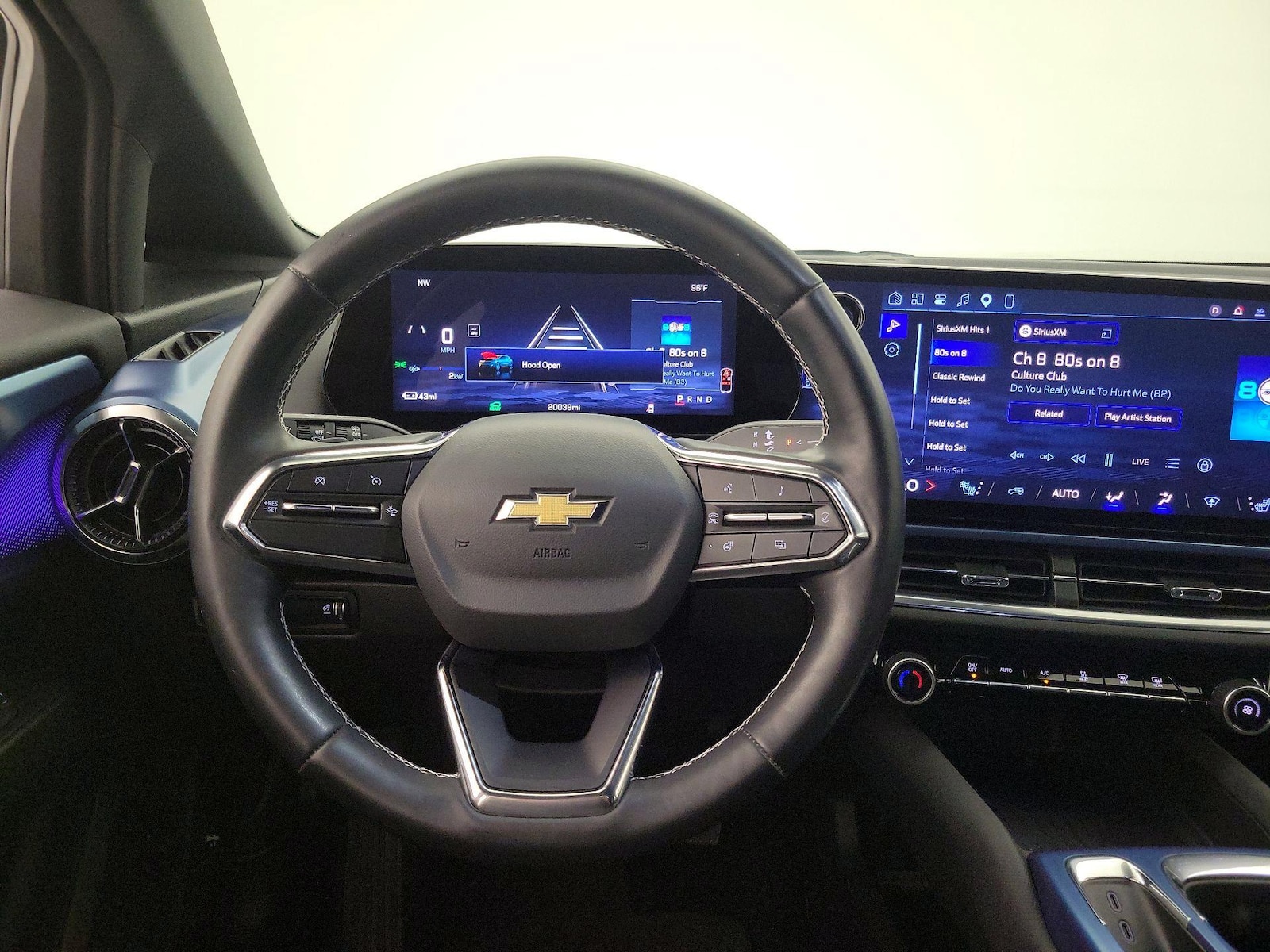 2024 Chevrolet Equinox EV LT - Photo 11