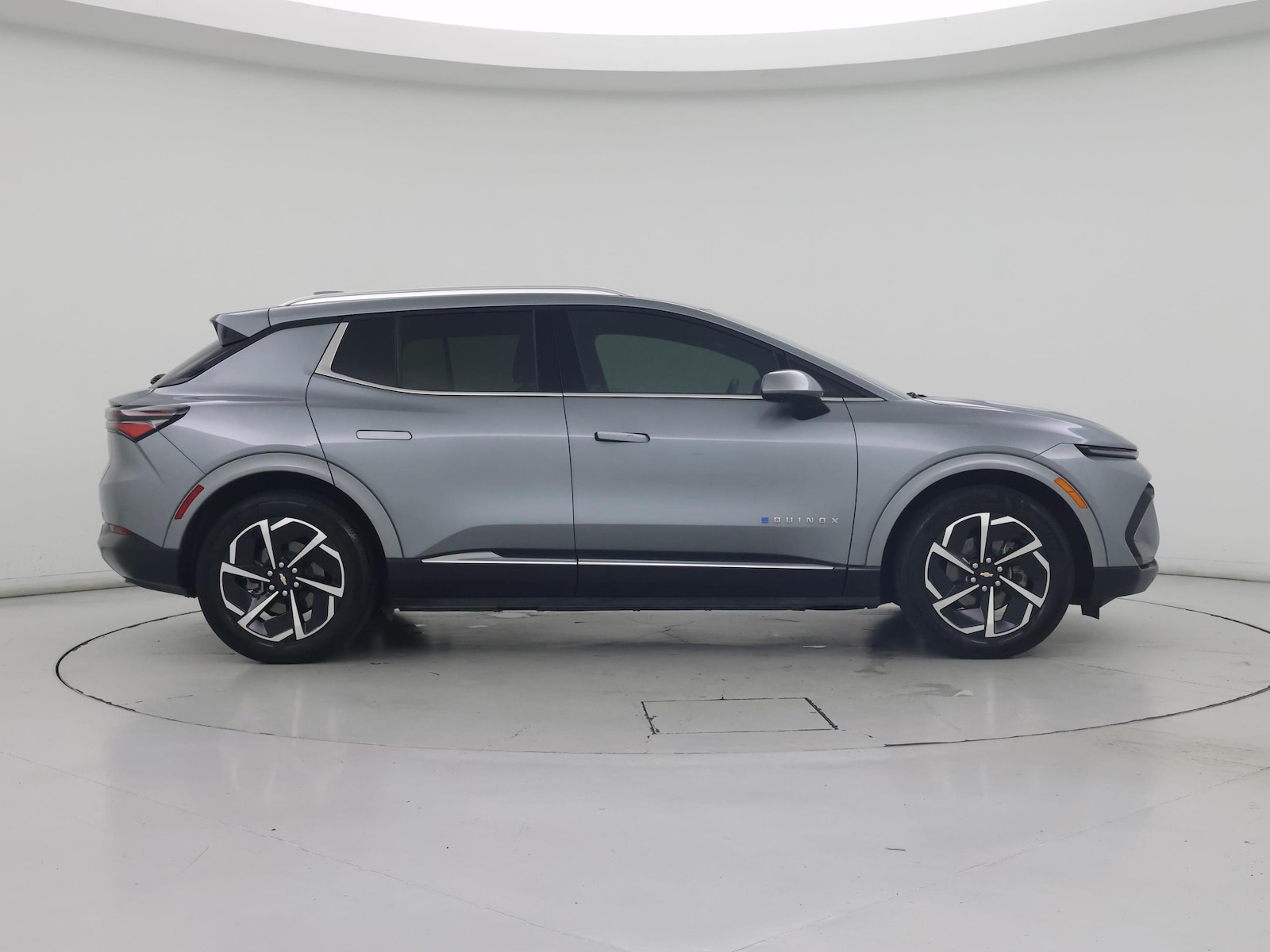 2024 Chevrolet Equinox EV LT - Photo 8
