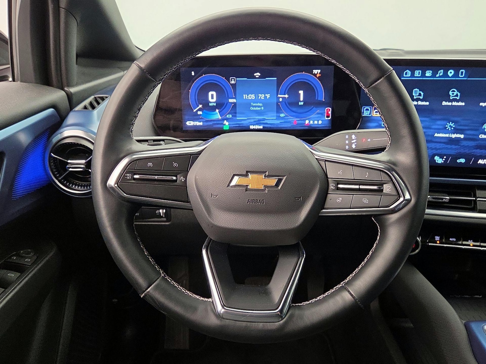 2025 Chevrolet Equinox EV LT - Photo 11