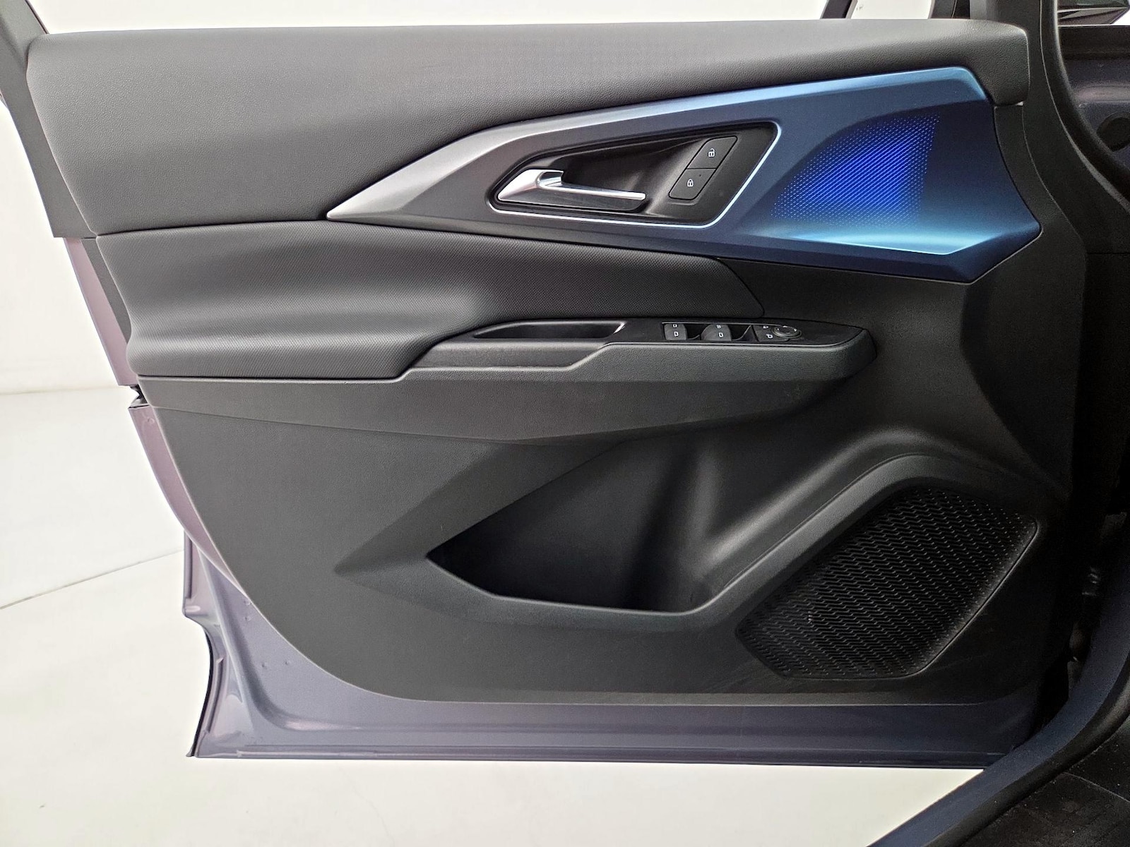 2025 Chevrolet Equinox EV LT - Photo 13