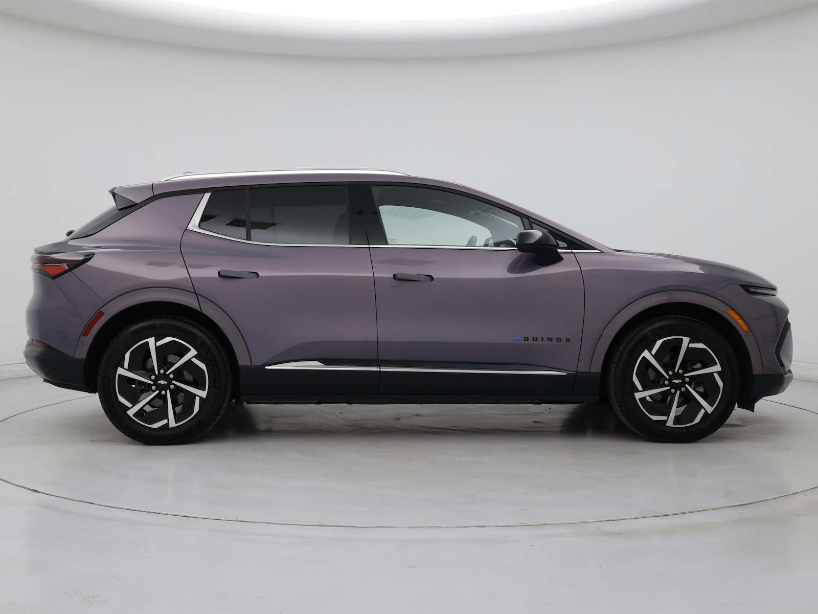 2025 Chevrolet Equinox EV LT - Photo 8
