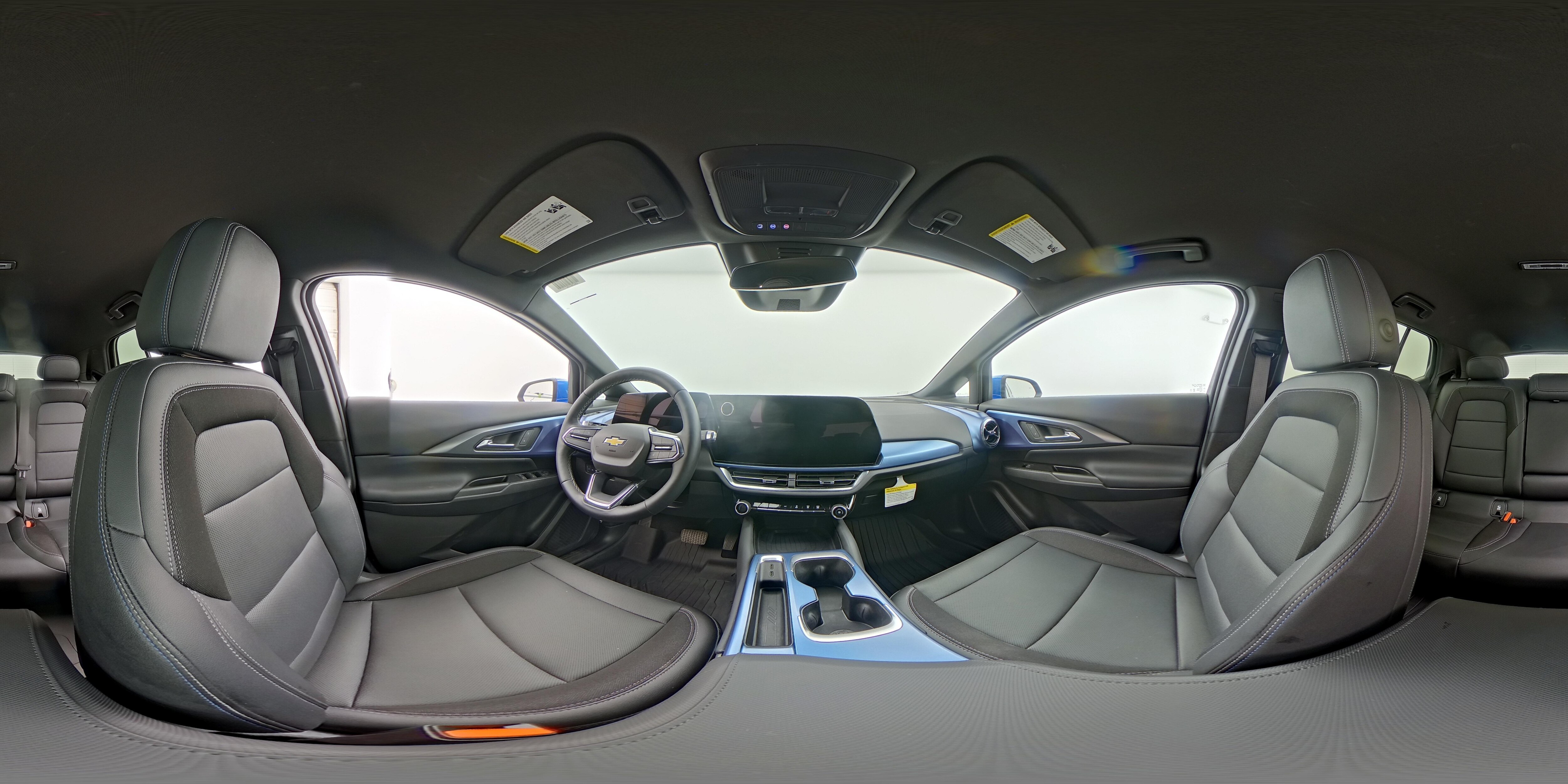 2024 Chevrolet Equinox EV LT - Photo 24