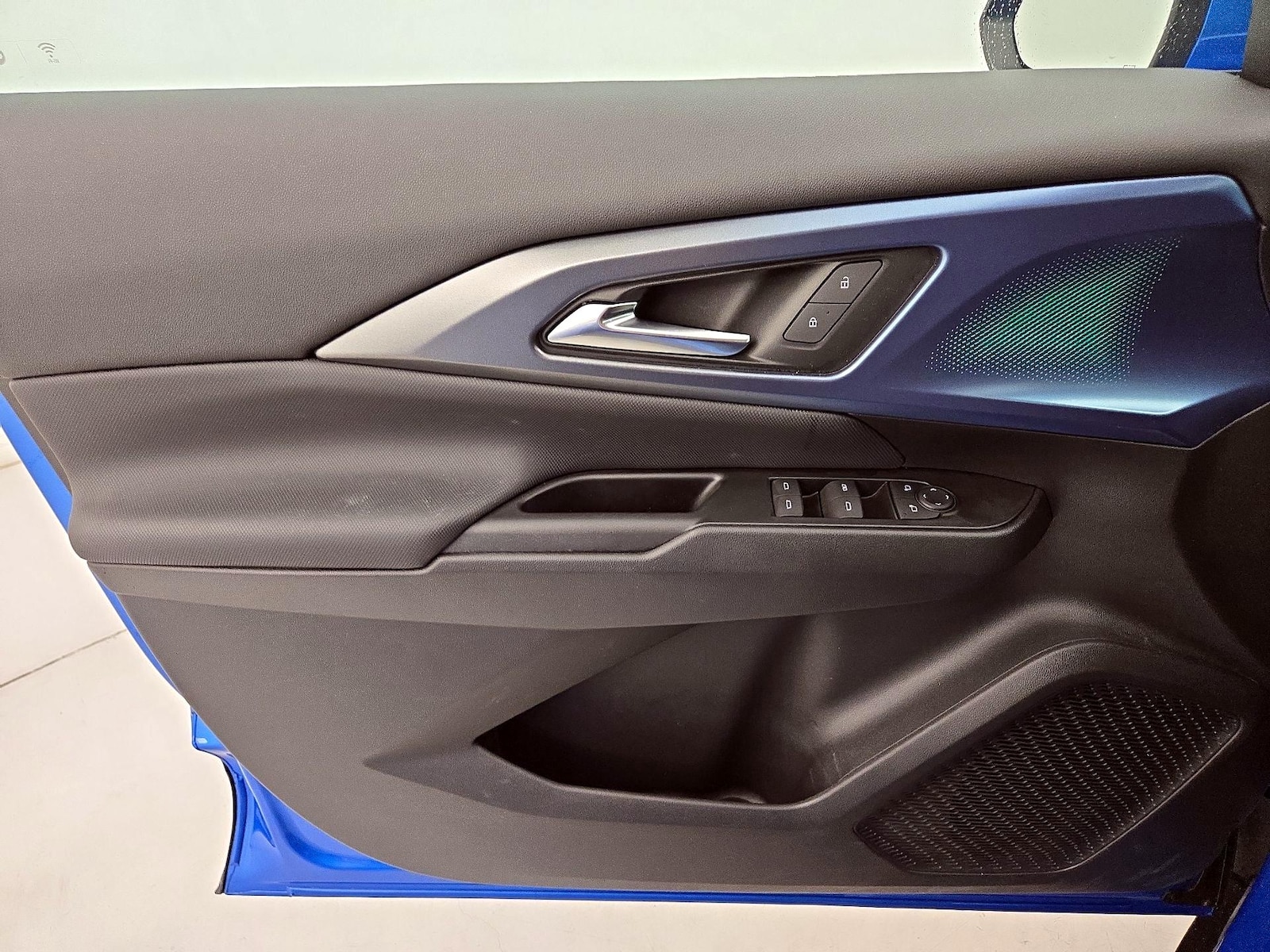 2024 Chevrolet Equinox EV LT - Photo 13