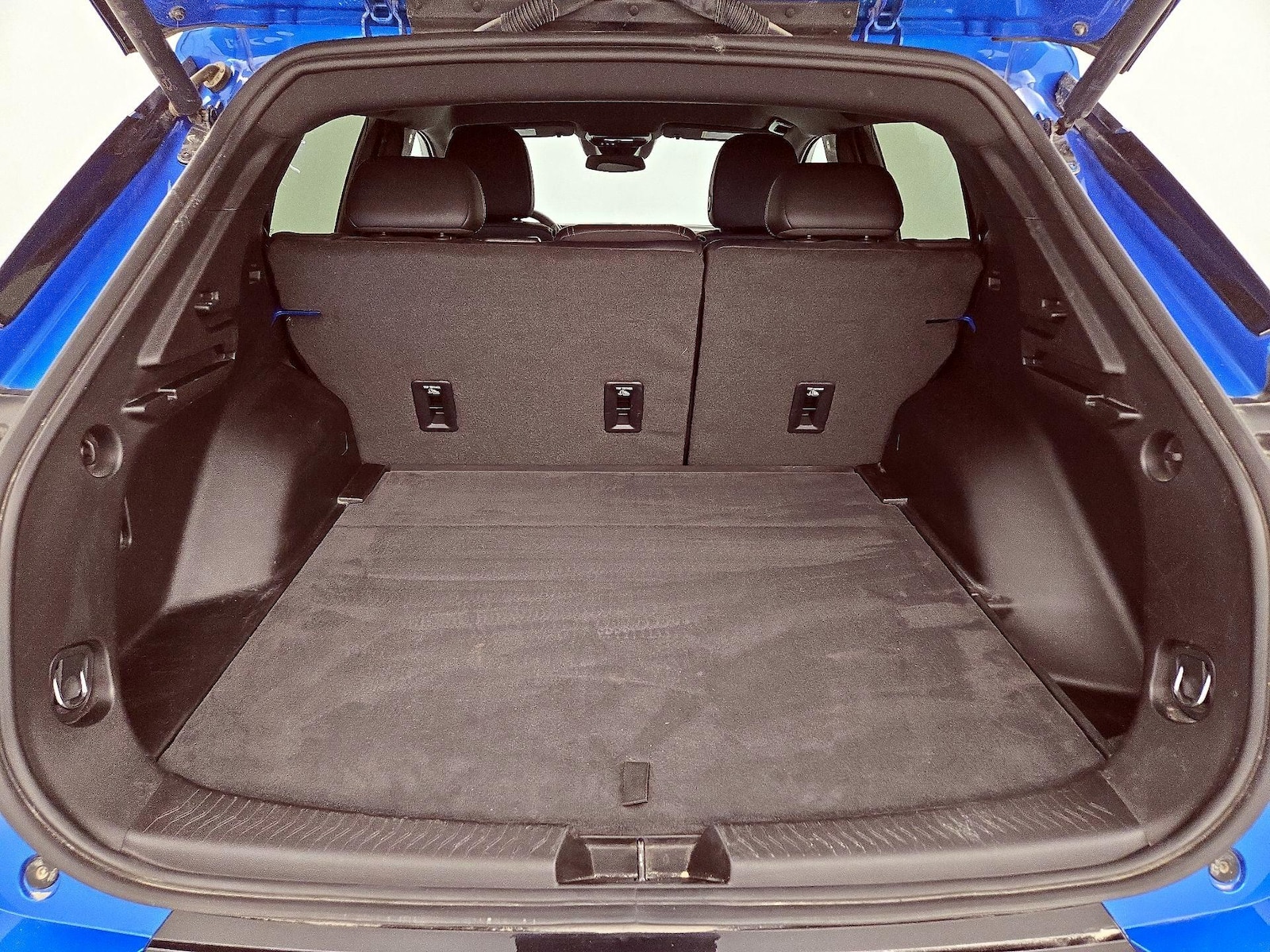 2024 Chevrolet Equinox EV LT - Photo 21
