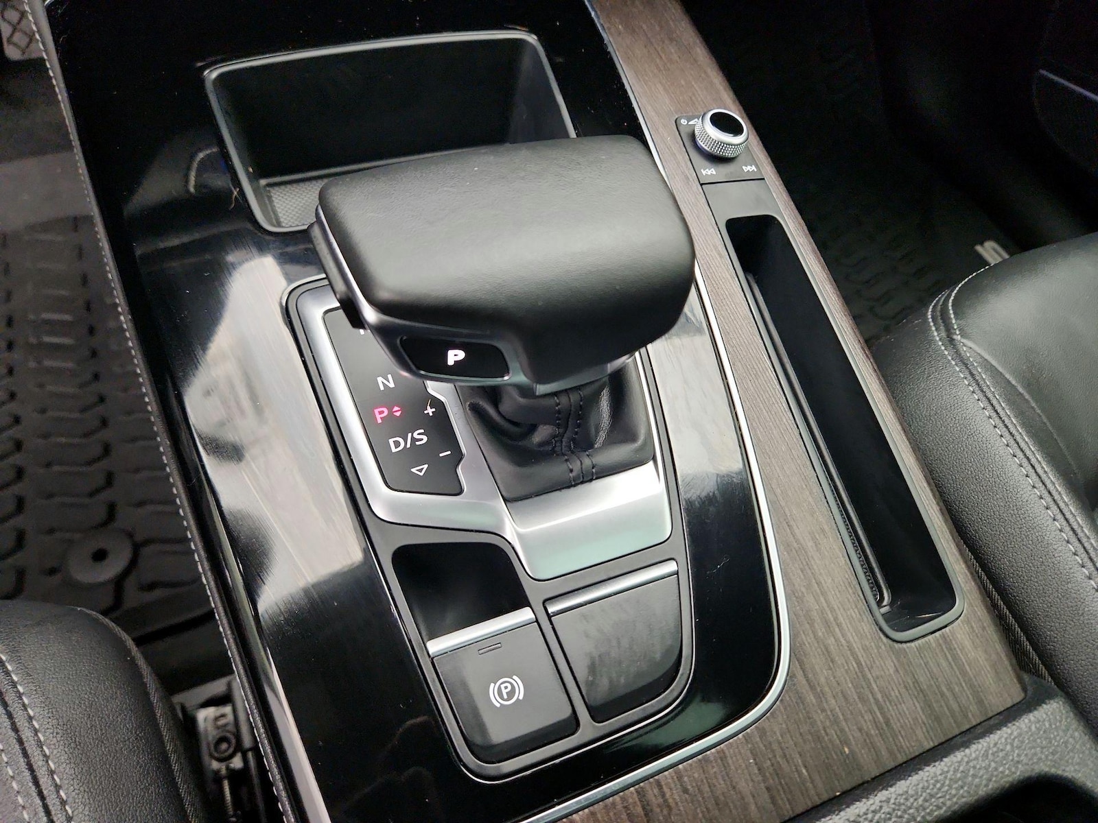 2023 Audi Q5 Premium Plus - Photo 18