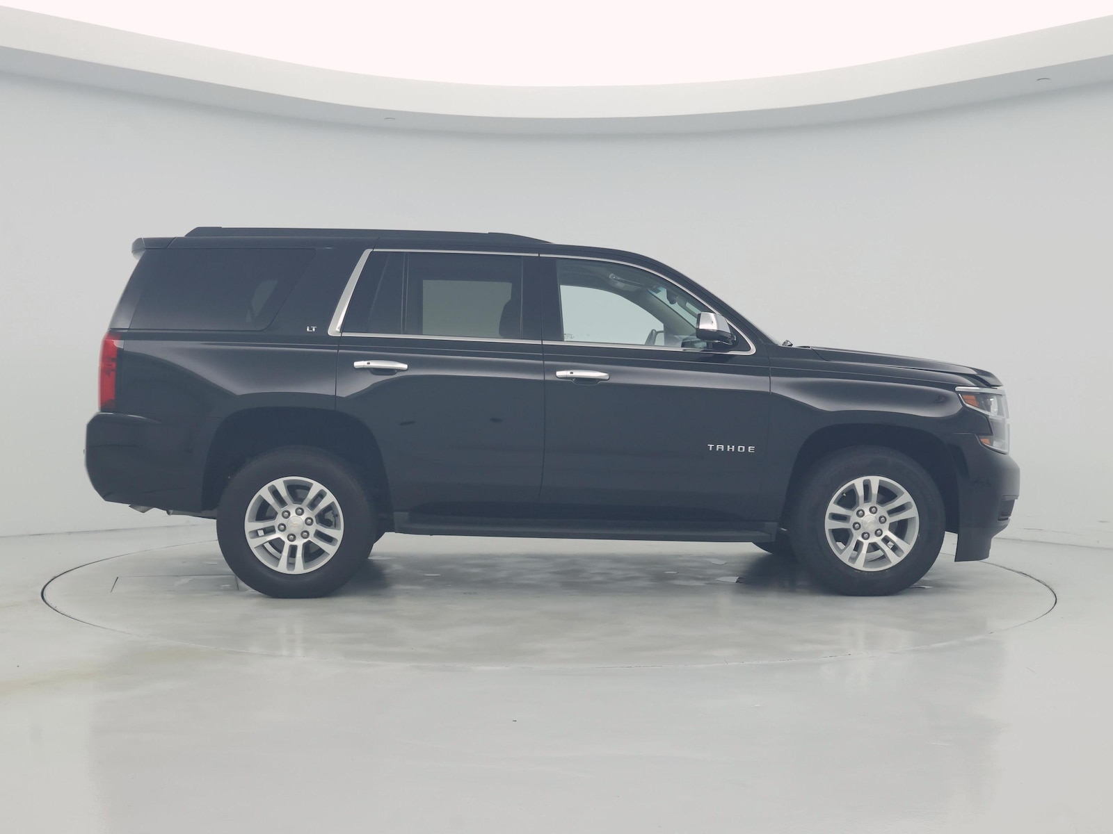 2019 Chevrolet Tahoe LT - Photo 8