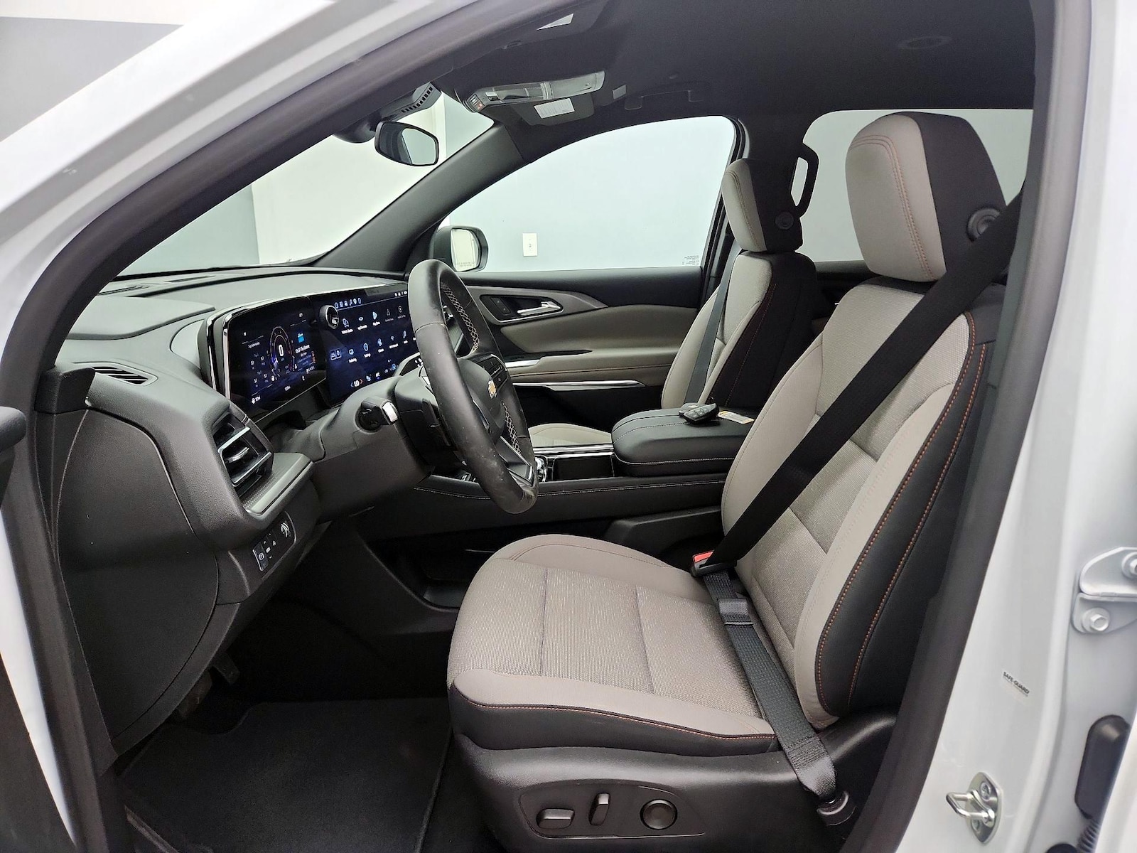 2026 Chevrolet Traverse LT - Photo 12