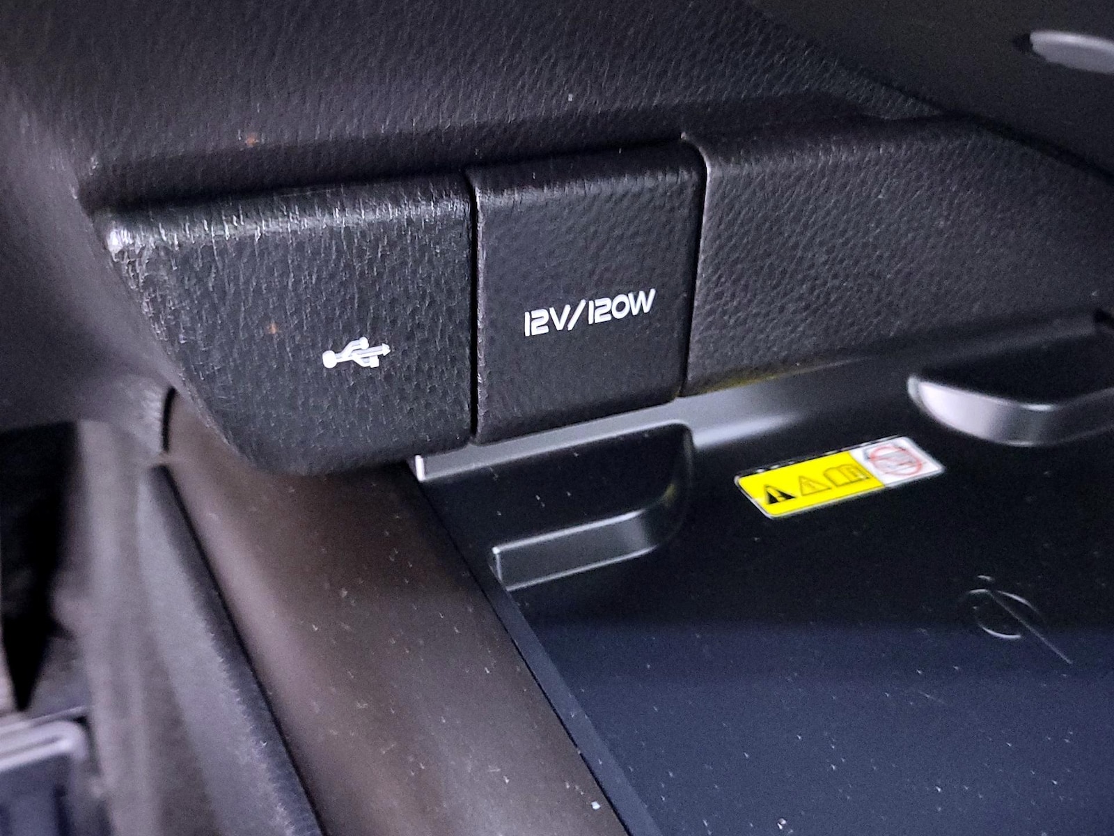 2022 Toyota Camry XSE - Photo 19
