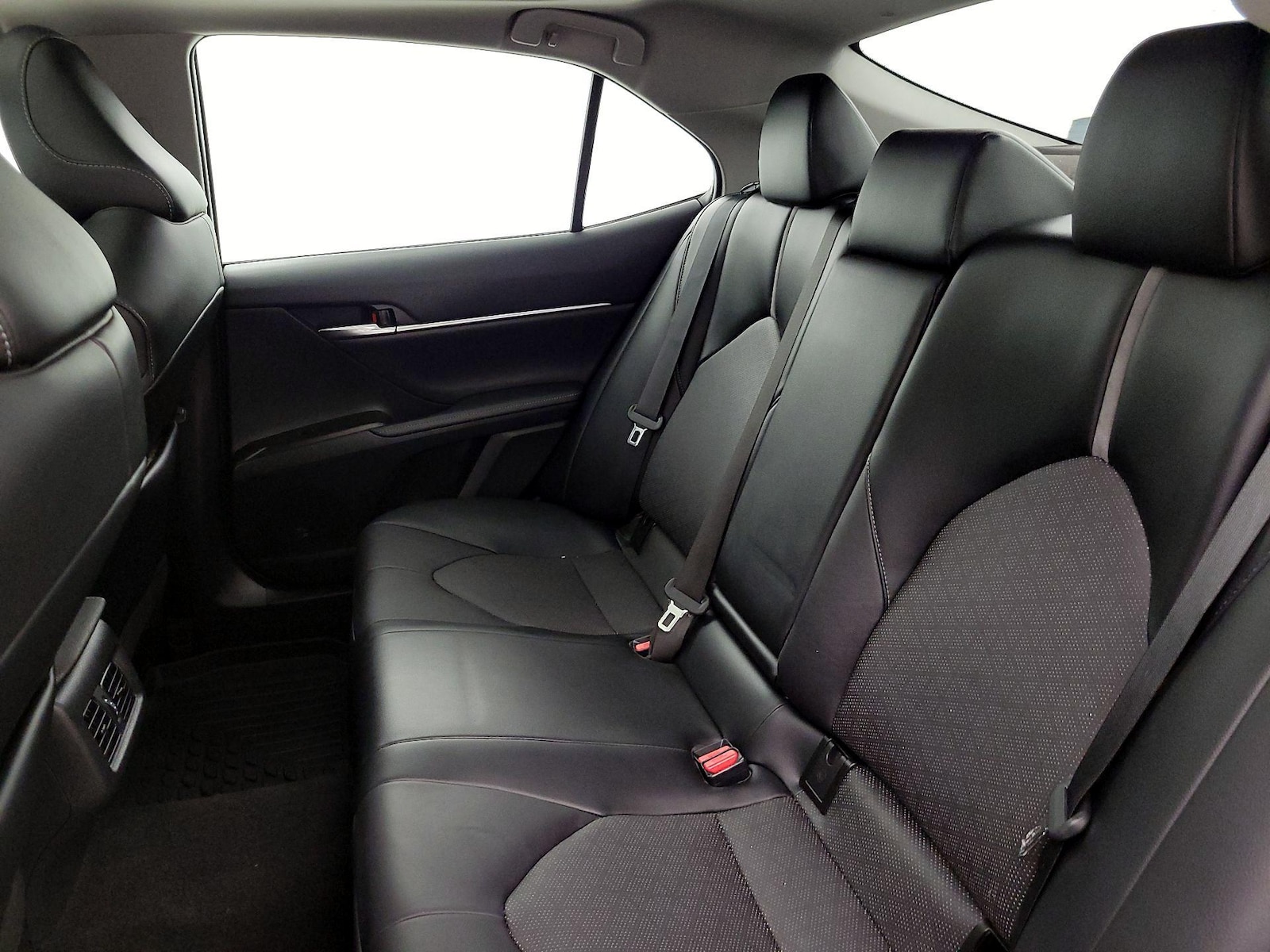 2022 Toyota Camry XSE - Photo 21
