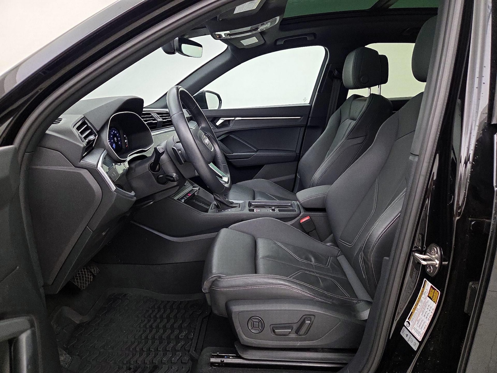 2023 Audi Q3 S Line Premium - Photo 12