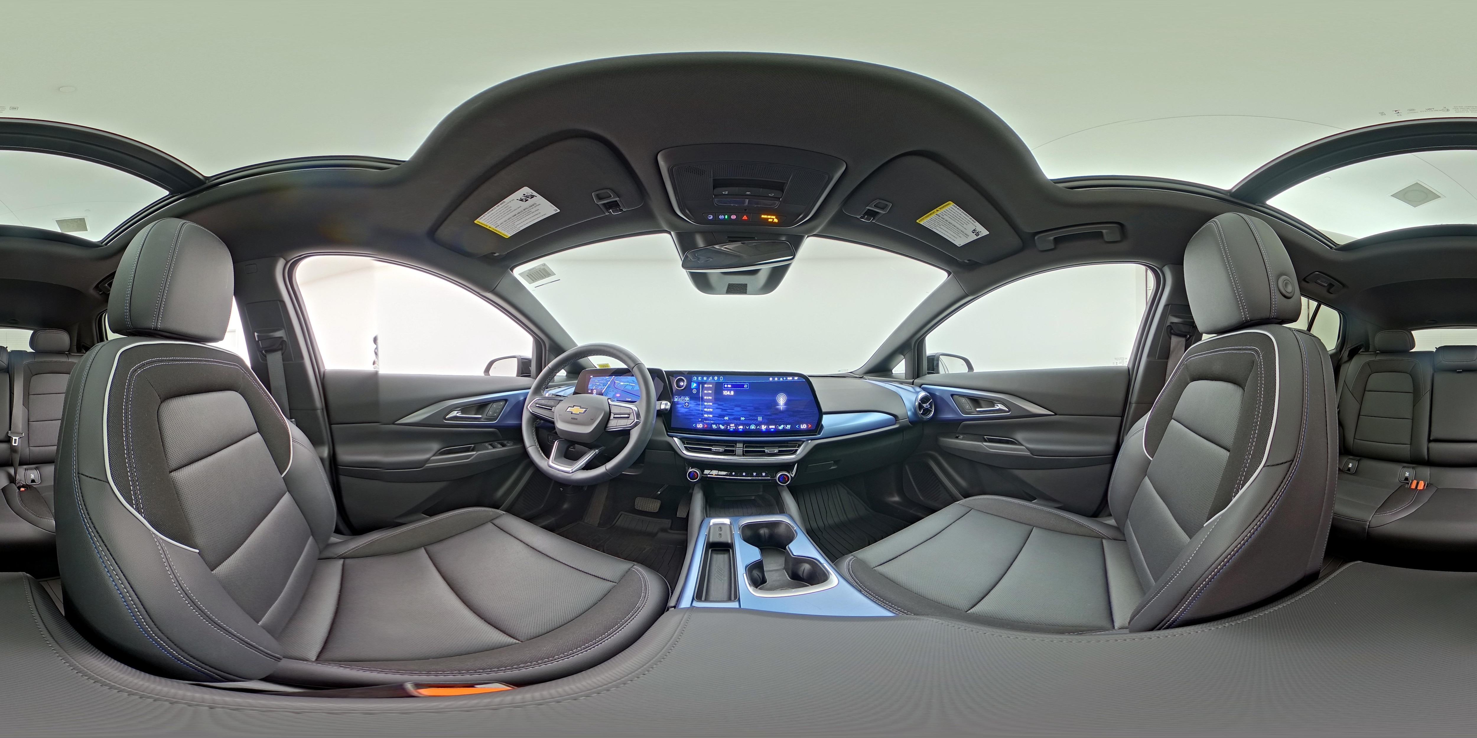 2024 Chevrolet Equinox EV LT - Photo 25